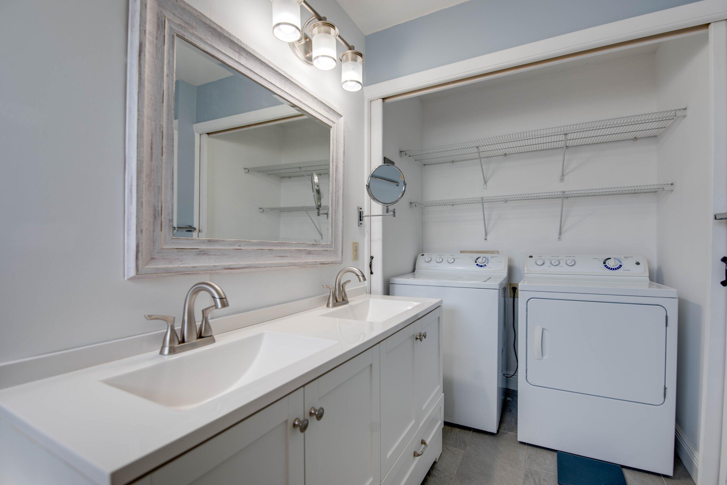 1032 E Caribbean Drive Property Photo 21