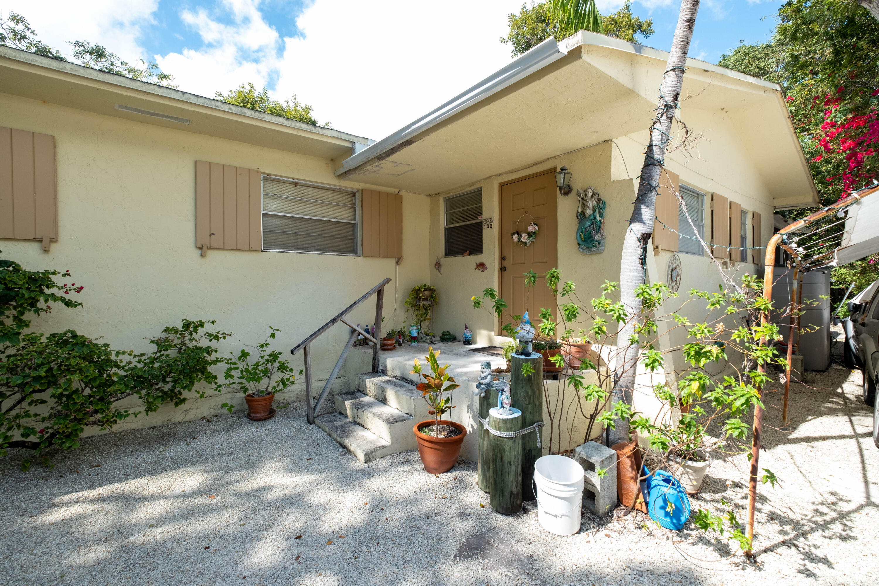 108 Caribbean Avenue Property Photo 5