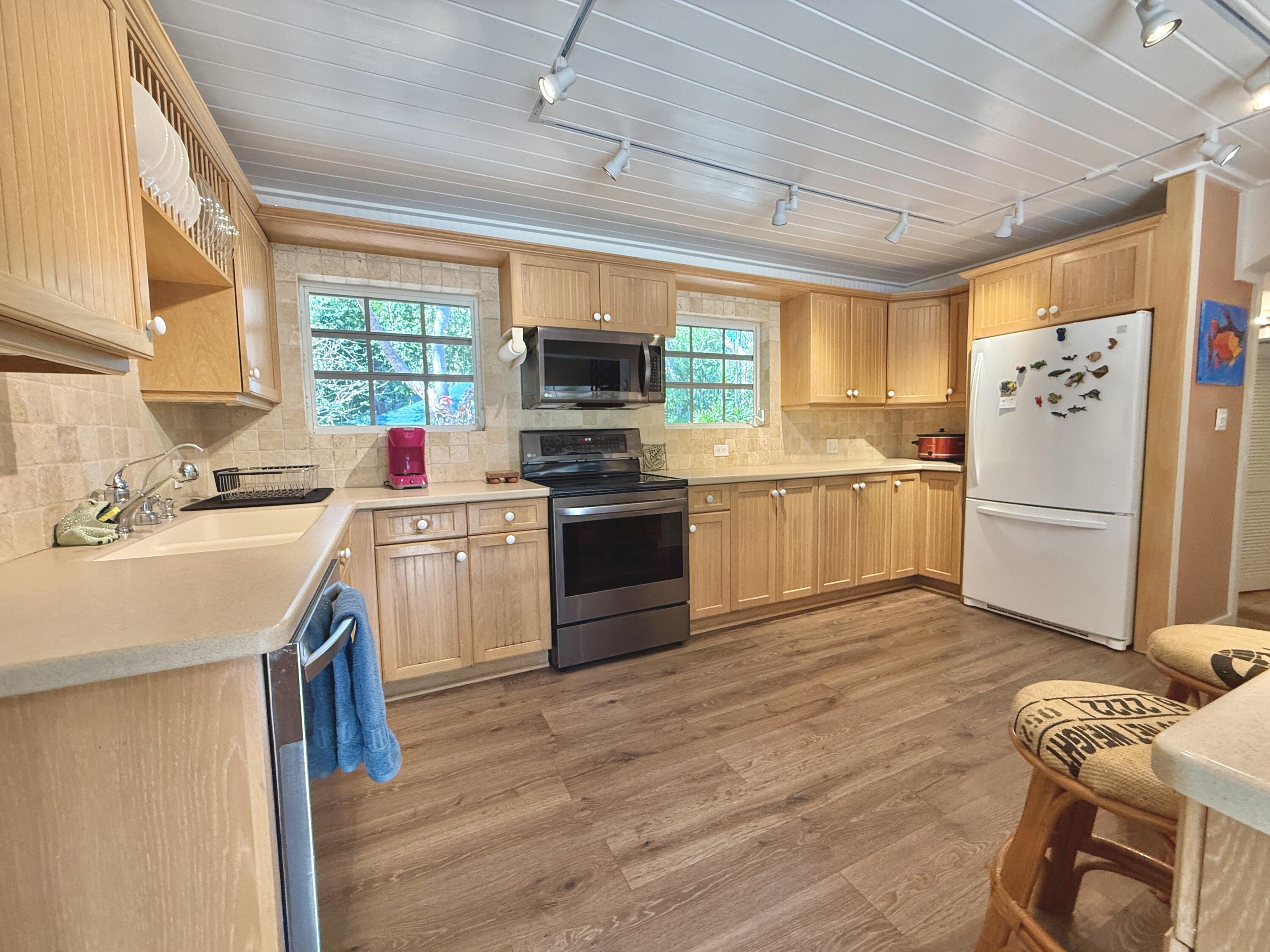 111 N Bay Harbor Drive Property Photo 39