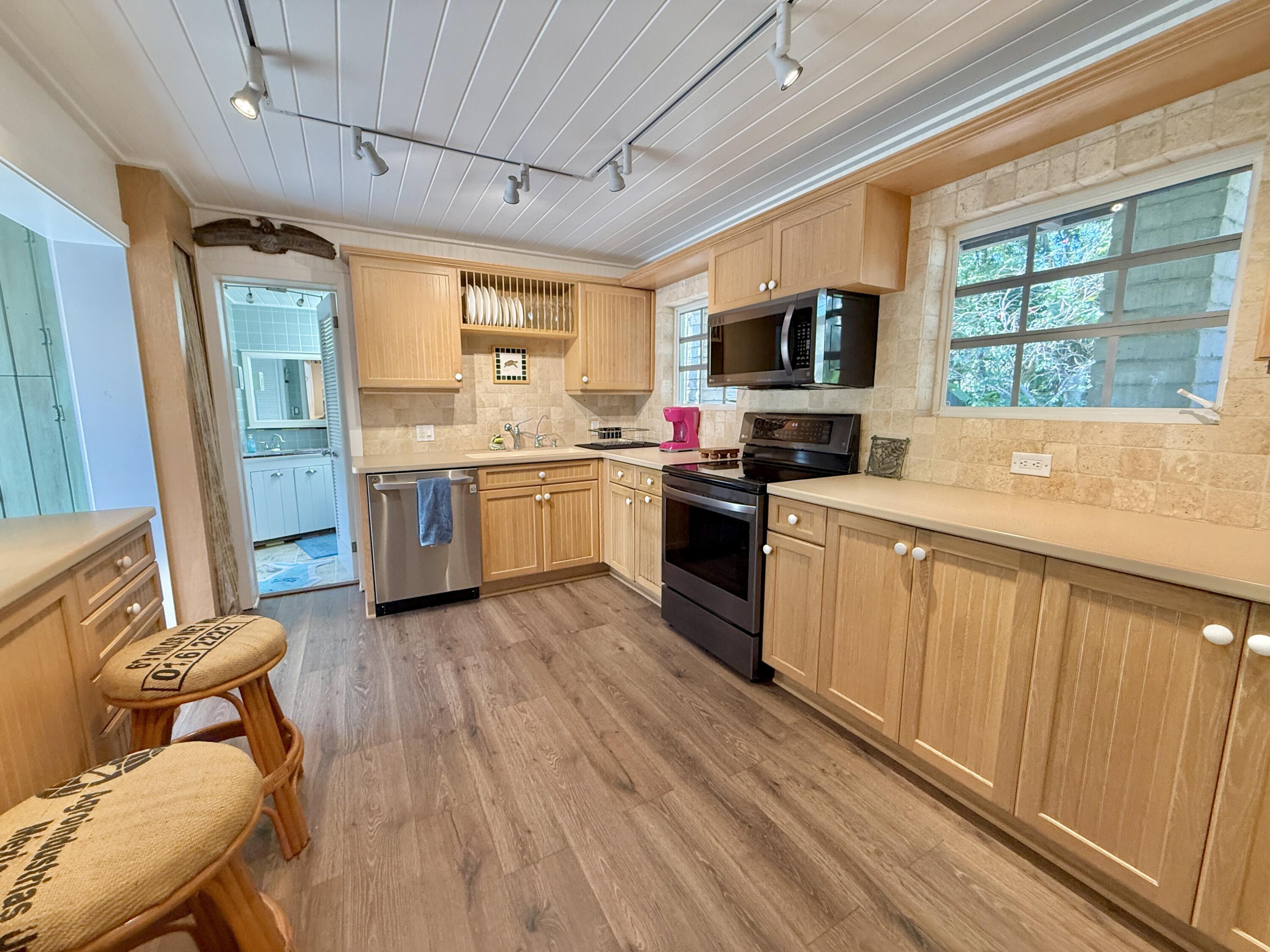 111 N Bay Harbor Drive Property Photo 44