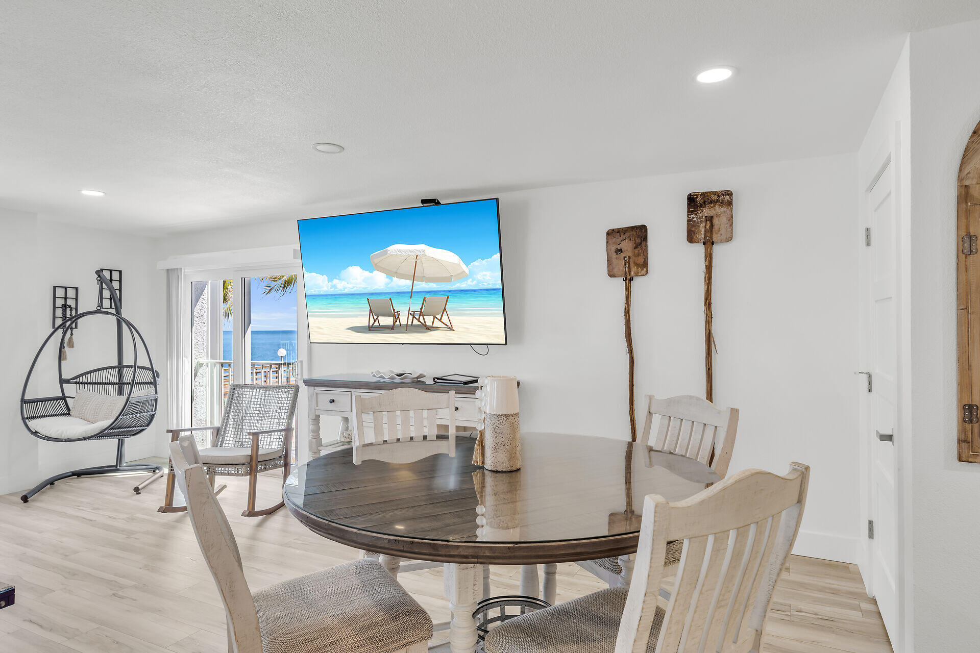 201 E Ocean Drive, 209 Property Photo 12