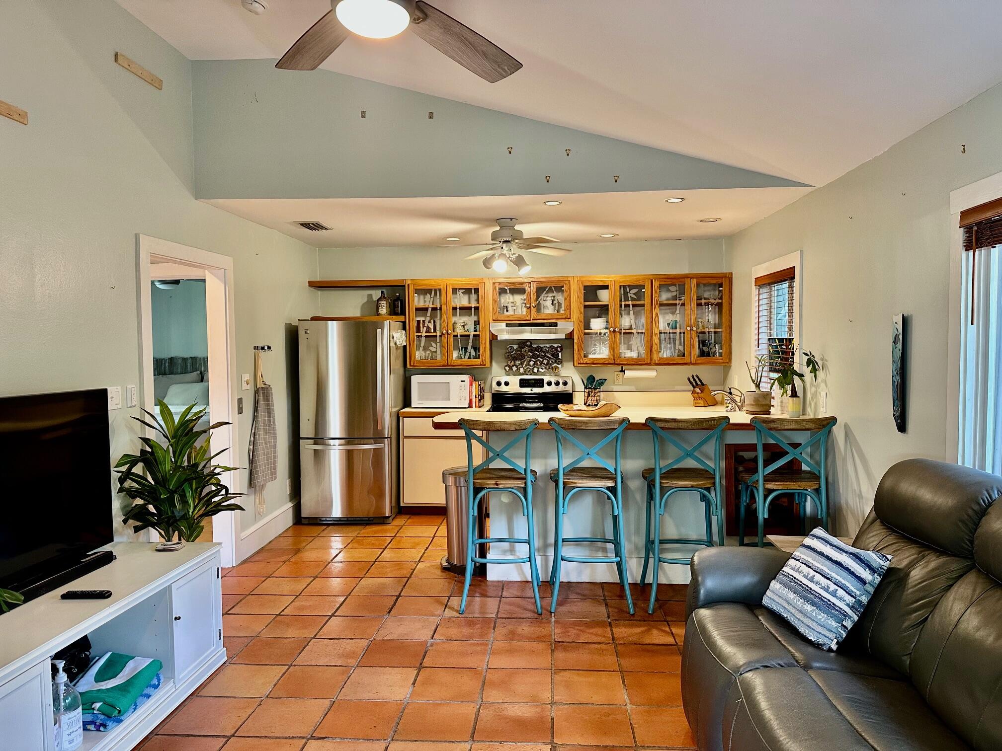 1122 Margaret Street Property Photo 12