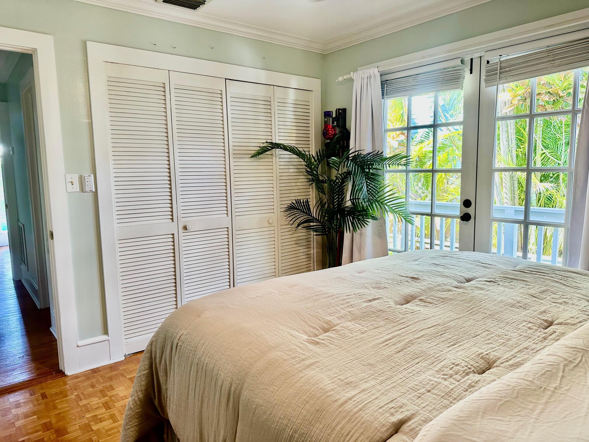 1122 Margaret Street Property Photo 20