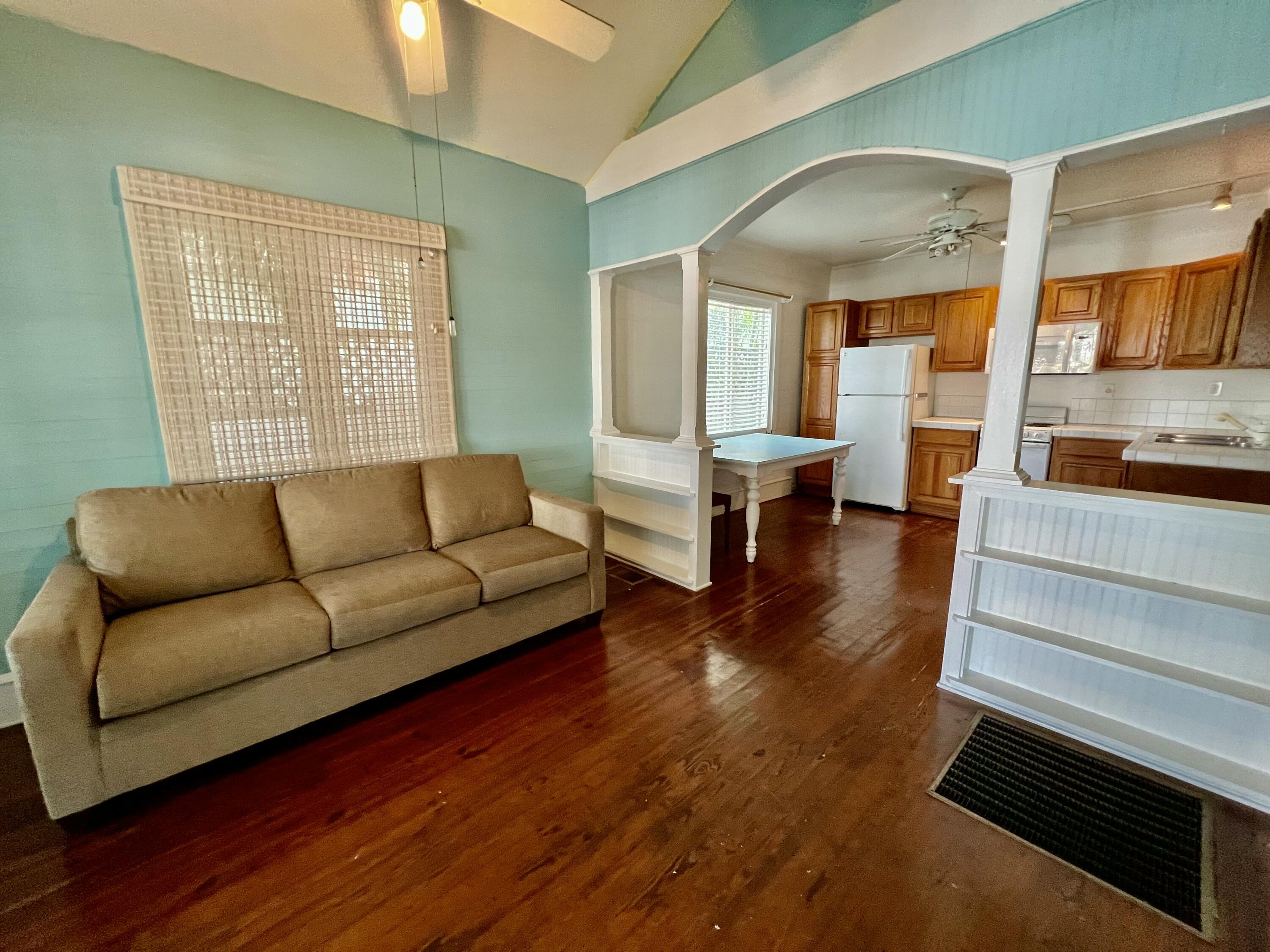 1122 Margaret Street Property Photo 23