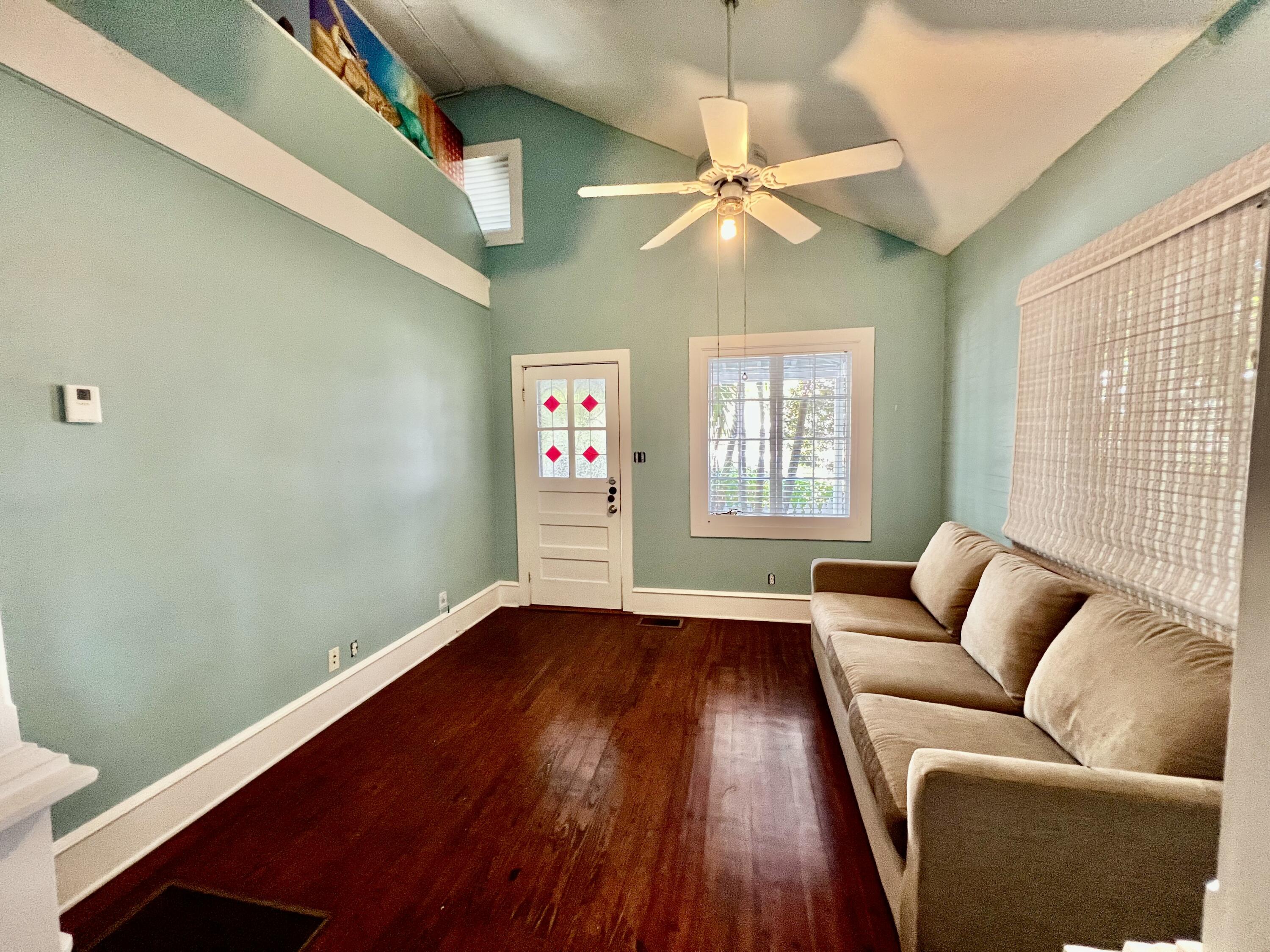 1122 Margaret Street Property Photo 24
