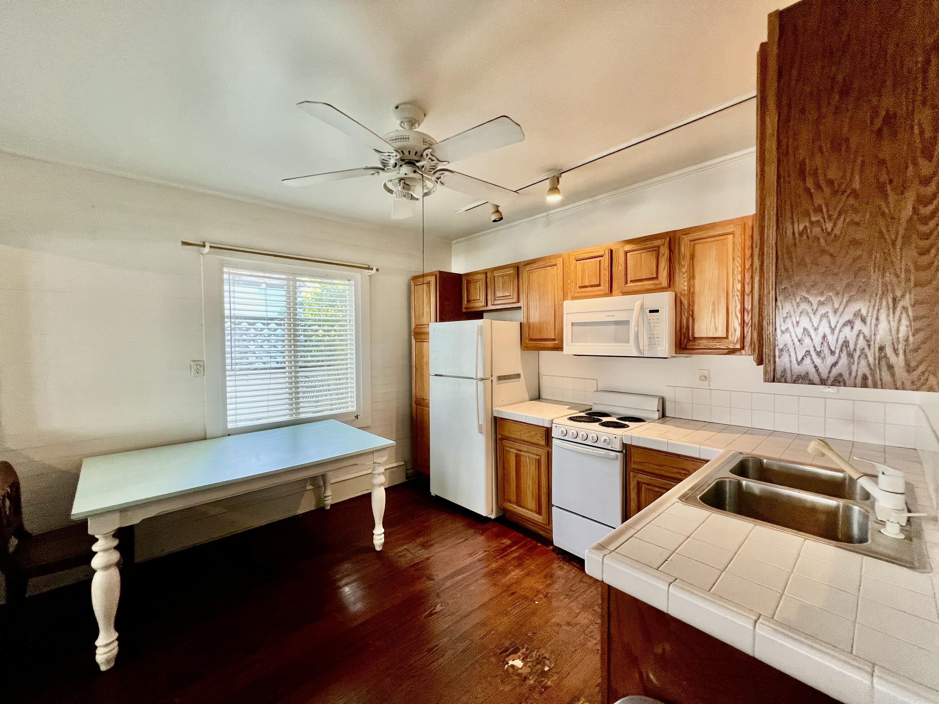 1122 Margaret Street Property Photo 28