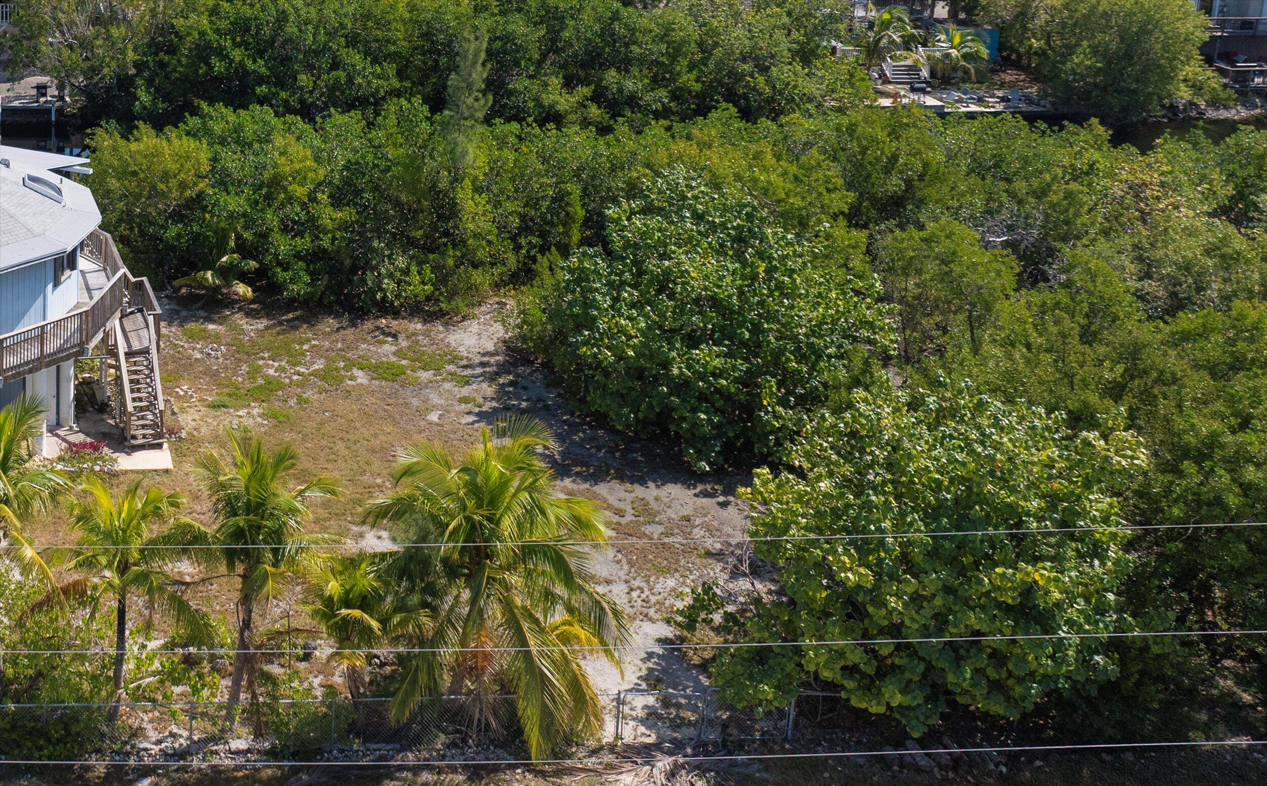 E Cahill East Court Property Photo 3