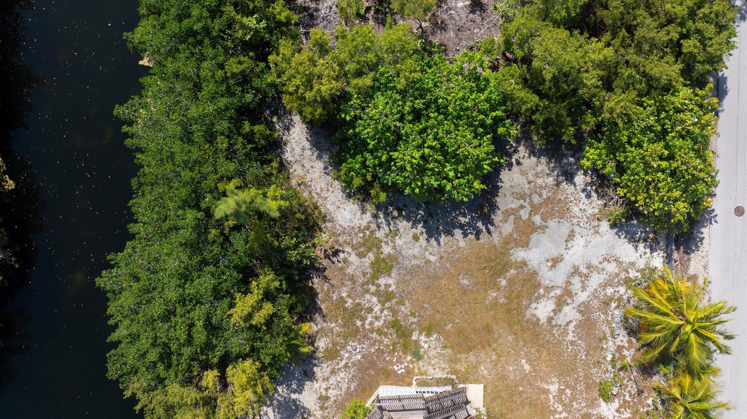 E Cahill East Court Property Photo 4