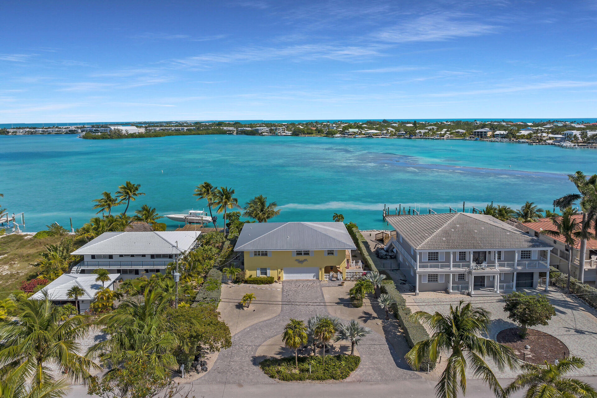 417 Harbour Drive Property Photo 2