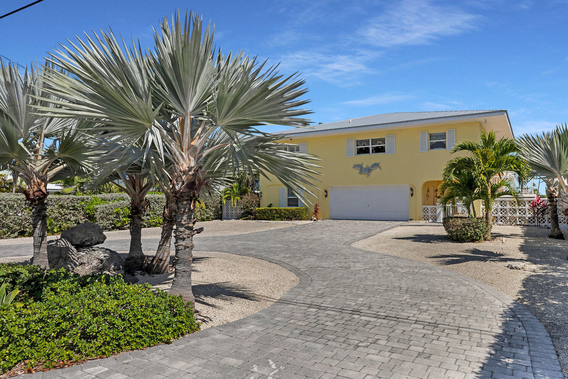 417 Harbour Drive Property Photo 3
