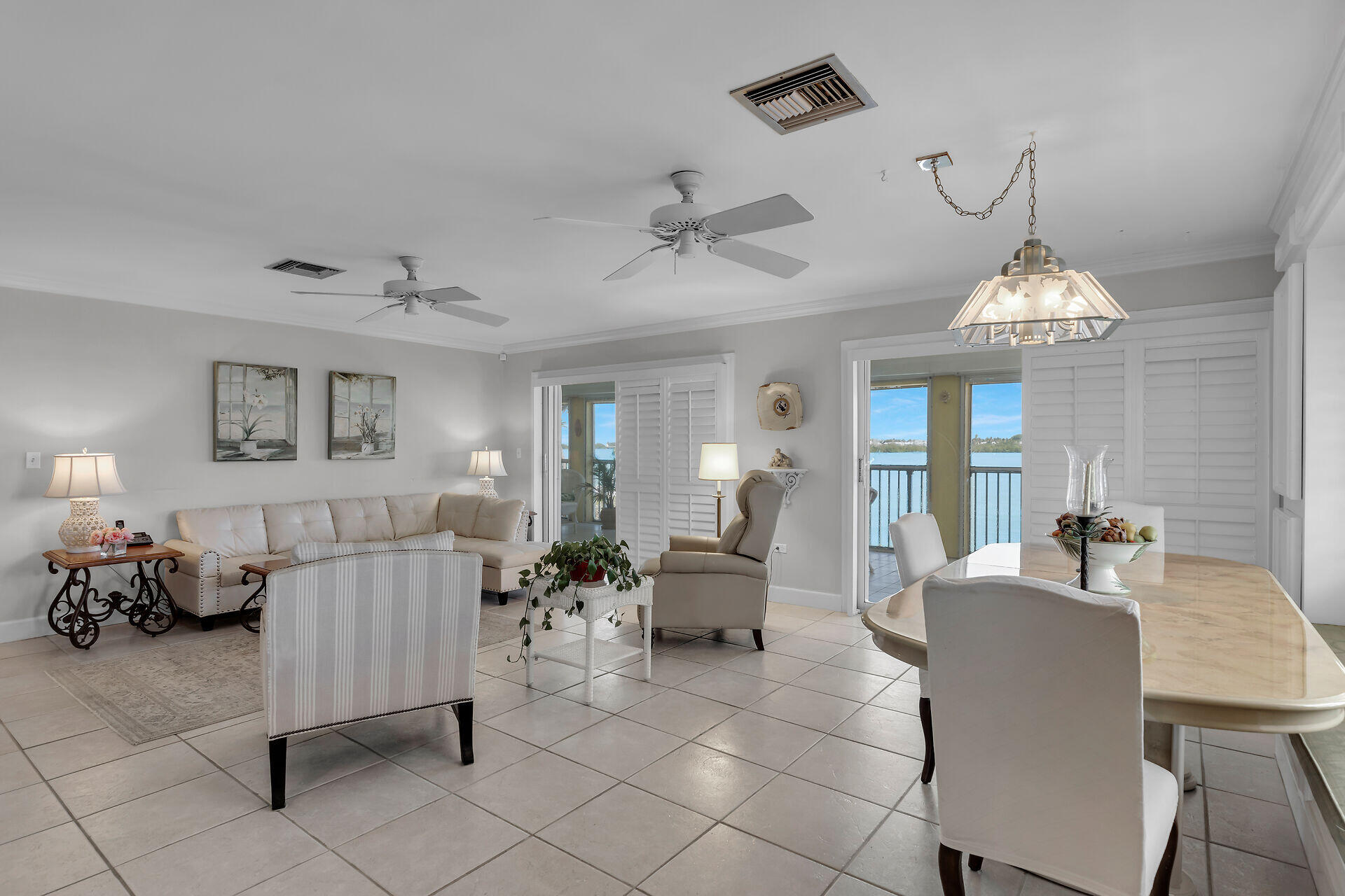 417 Harbour Drive Property Photo 6