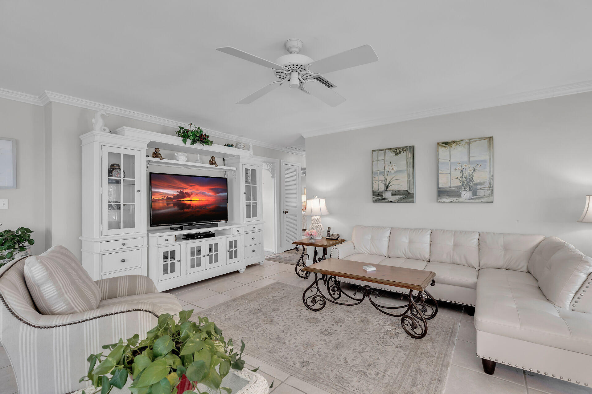 417 Harbour Drive Property Photo 11