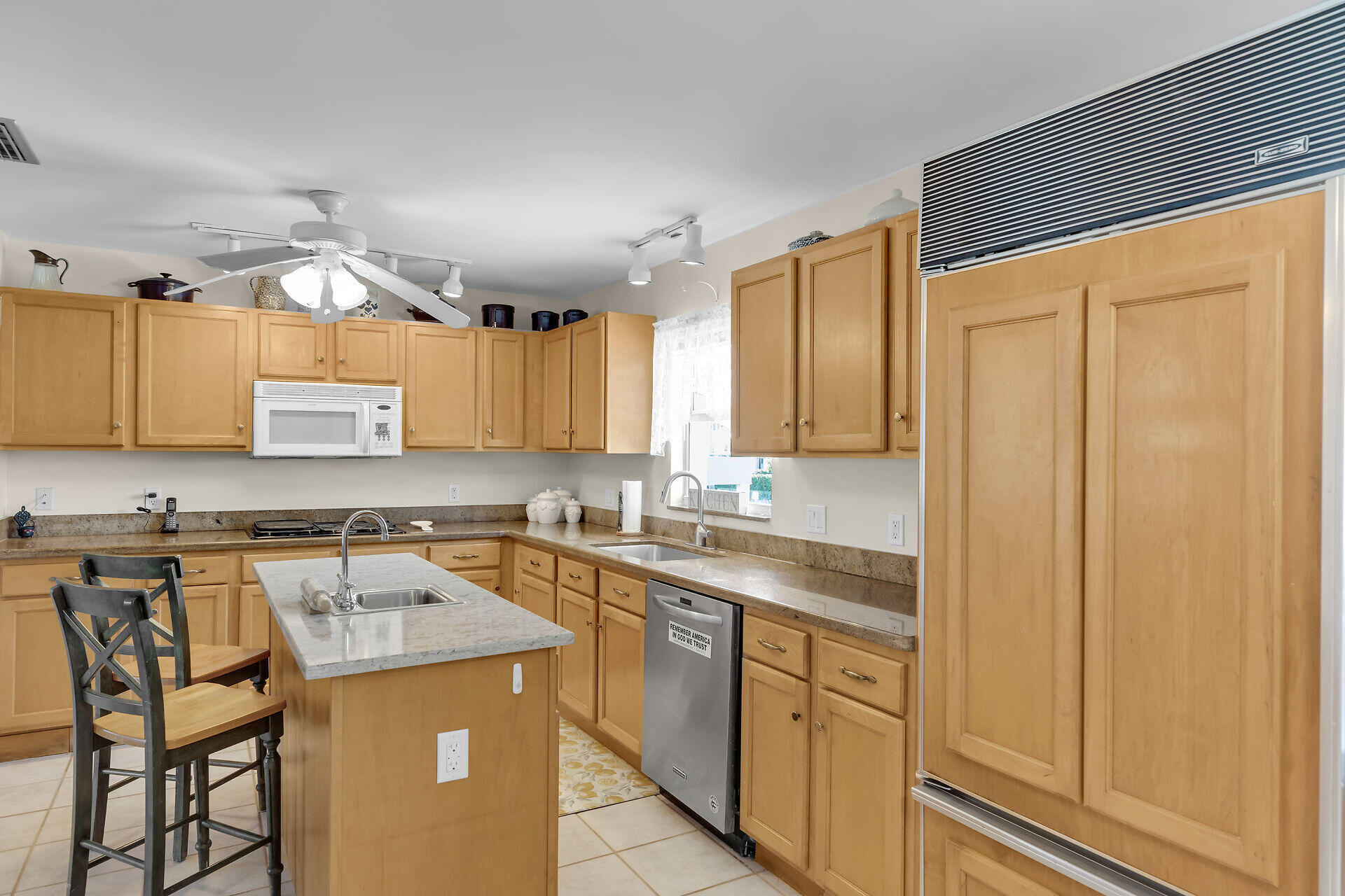 417 Harbour Drive Property Photo 16