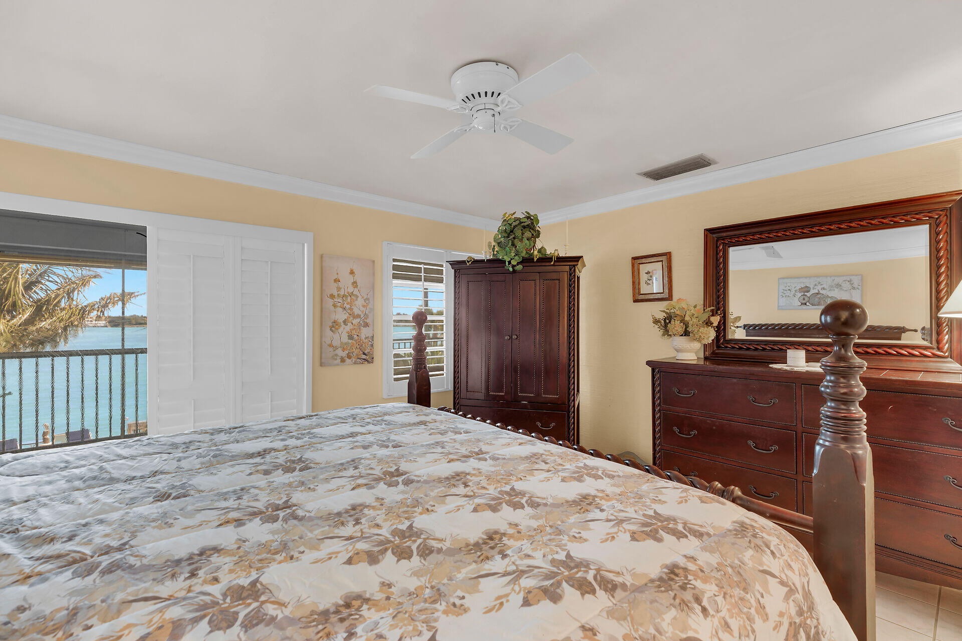 417 Harbour Drive Property Photo 22