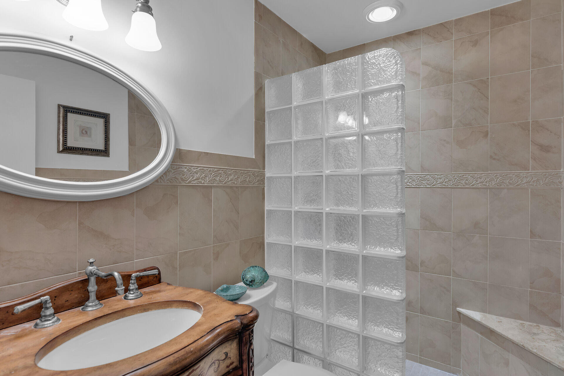 417 Harbour Drive Property Photo 27