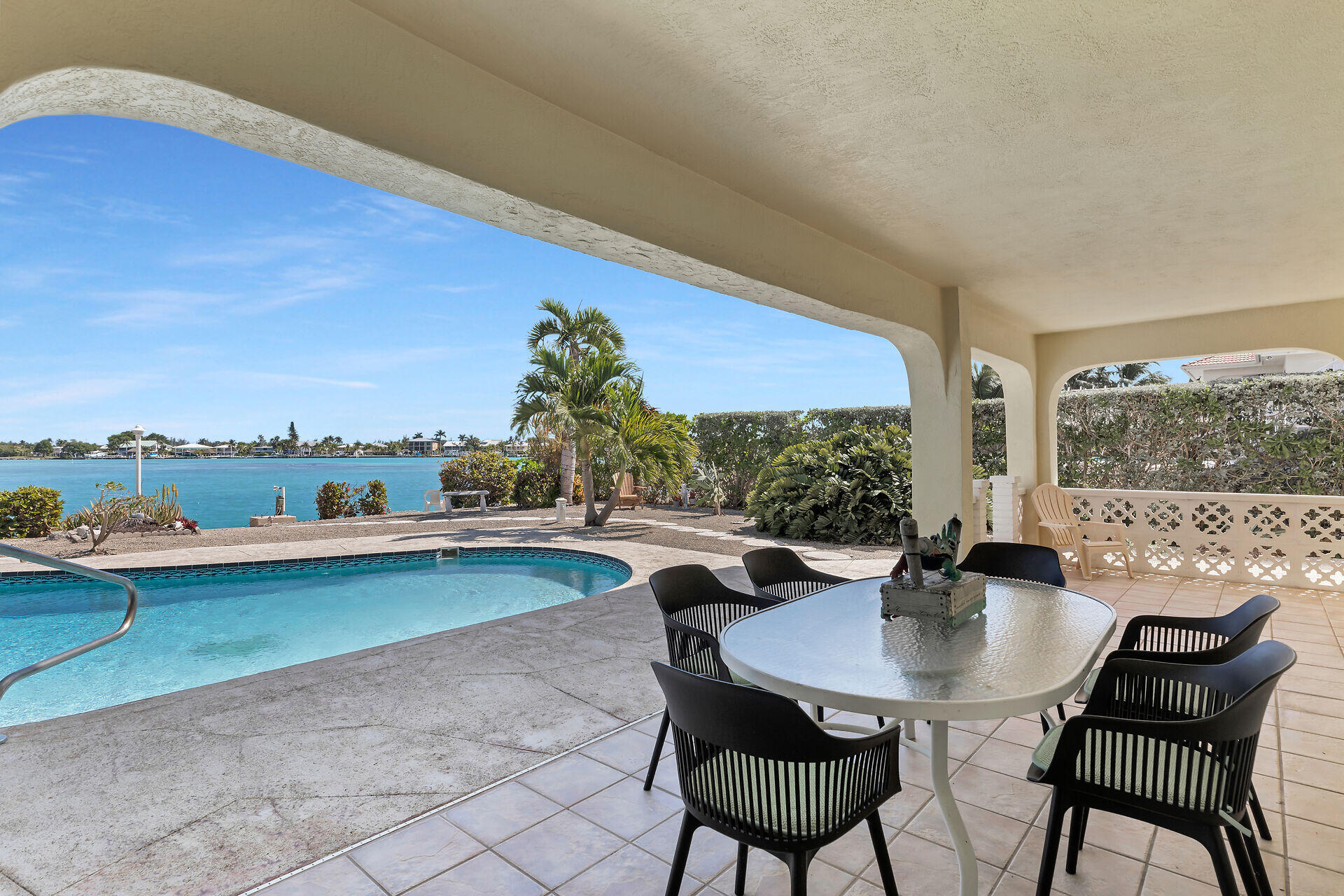 417 Harbour Drive Property Photo 32