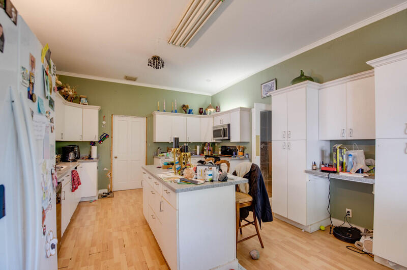 1327 Duncan Street Property Photo 5
