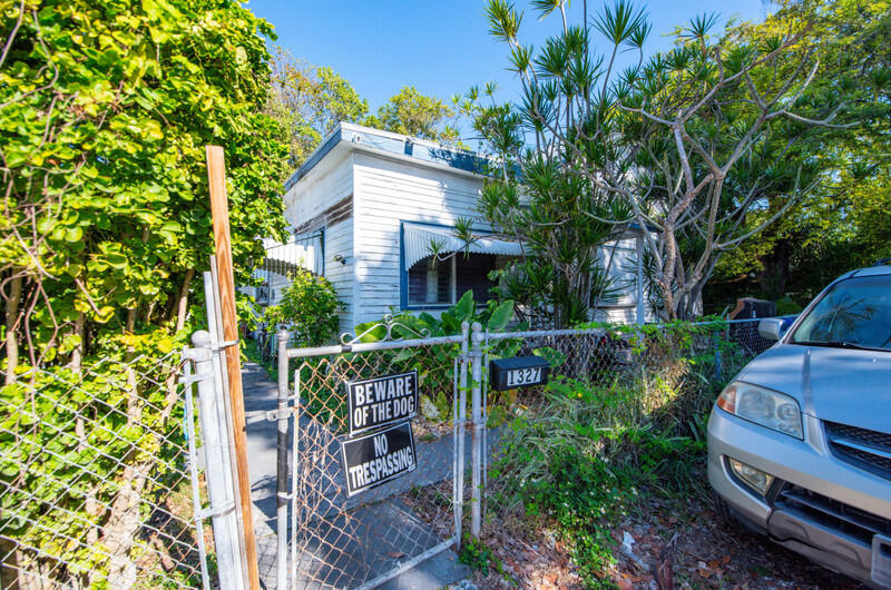 1327 Duncan Street Property Photo 19