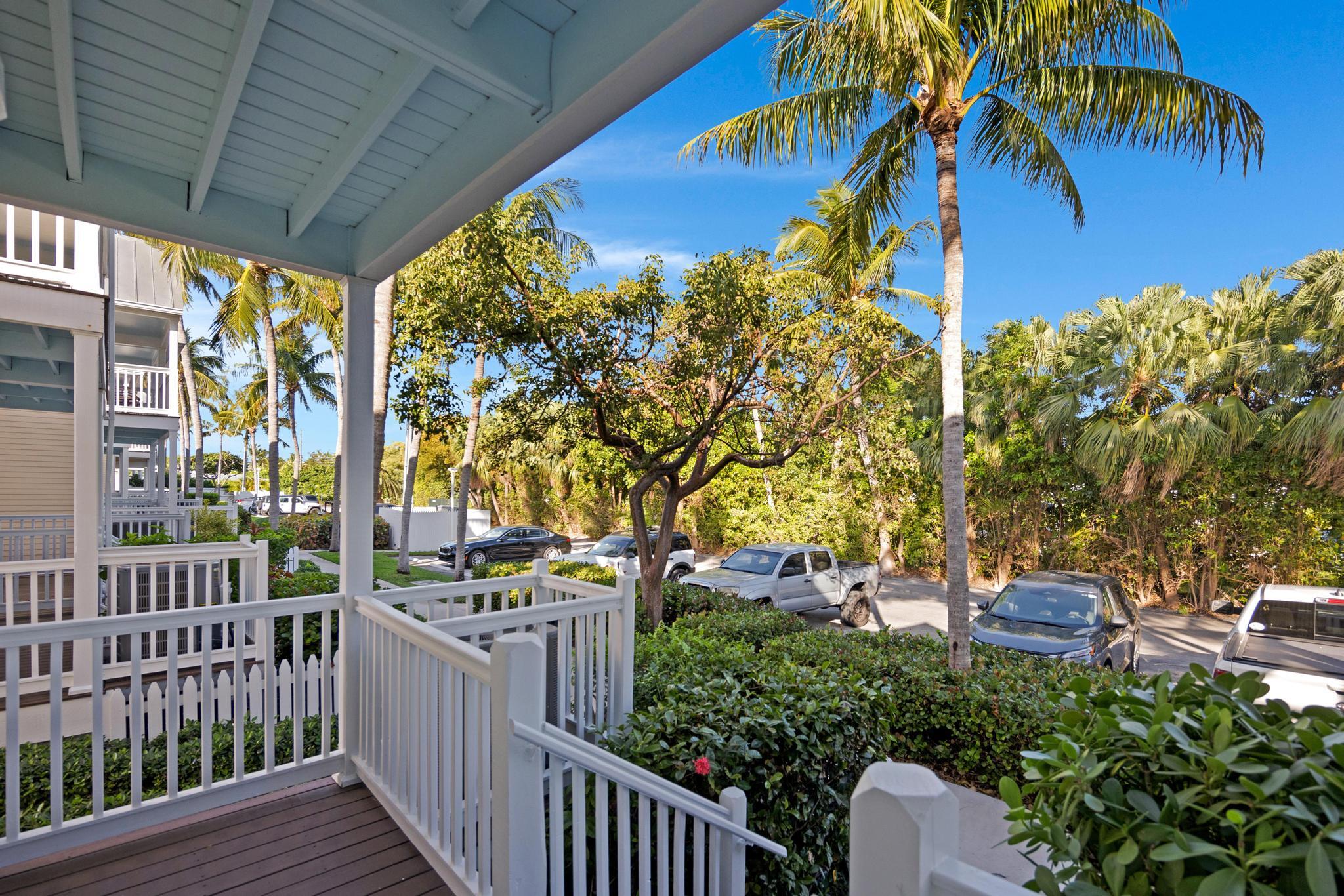 7017 Harbor Village Drive Property Photo 9