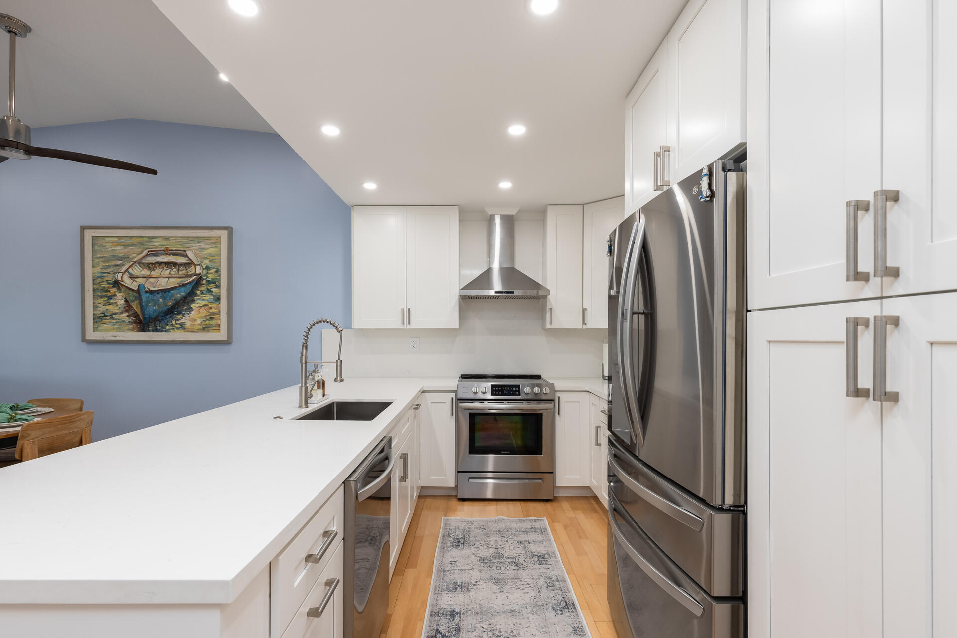 9858 Leeward Avenue Property Photo 11