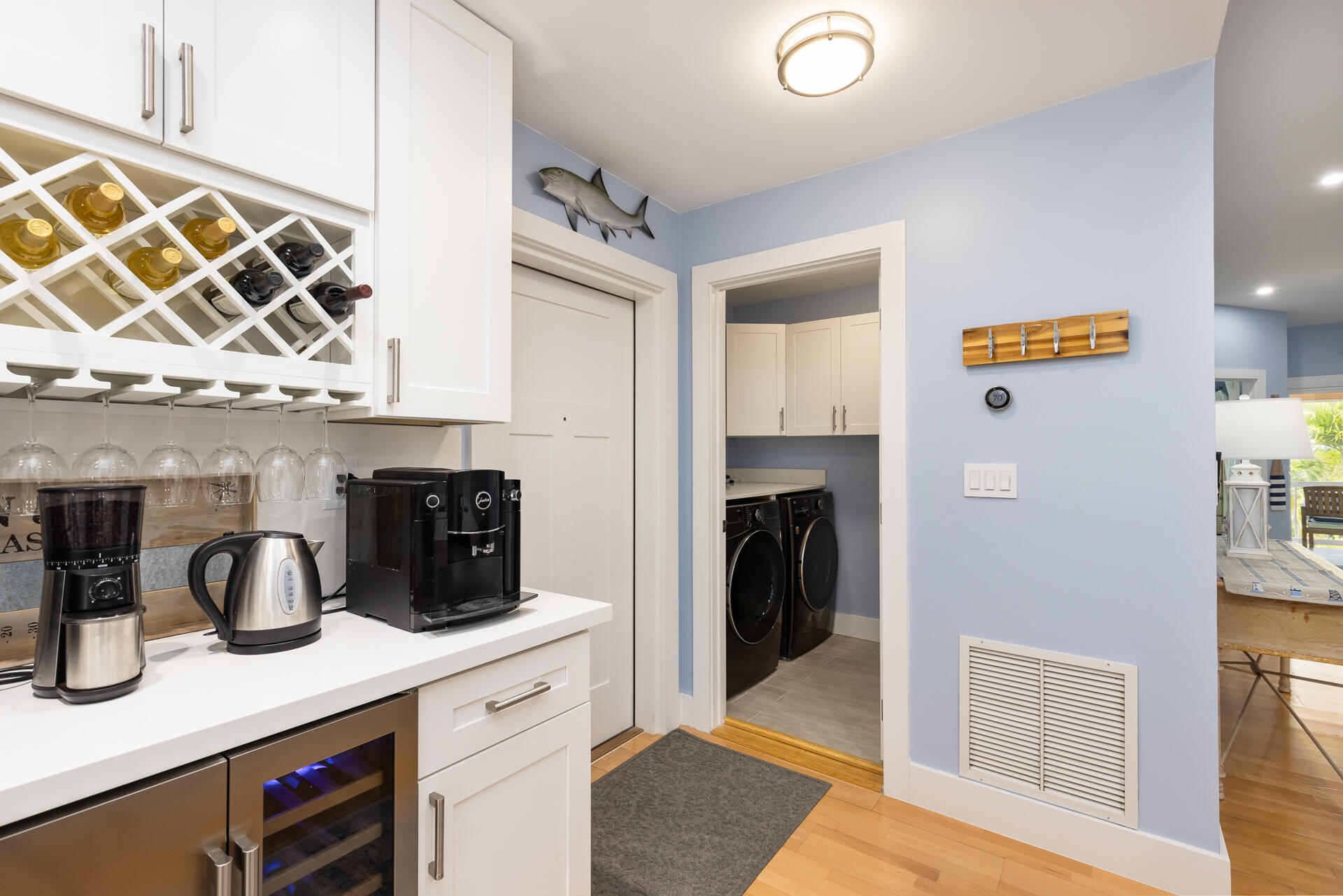 9858 Leeward Avenue Property Photo 12