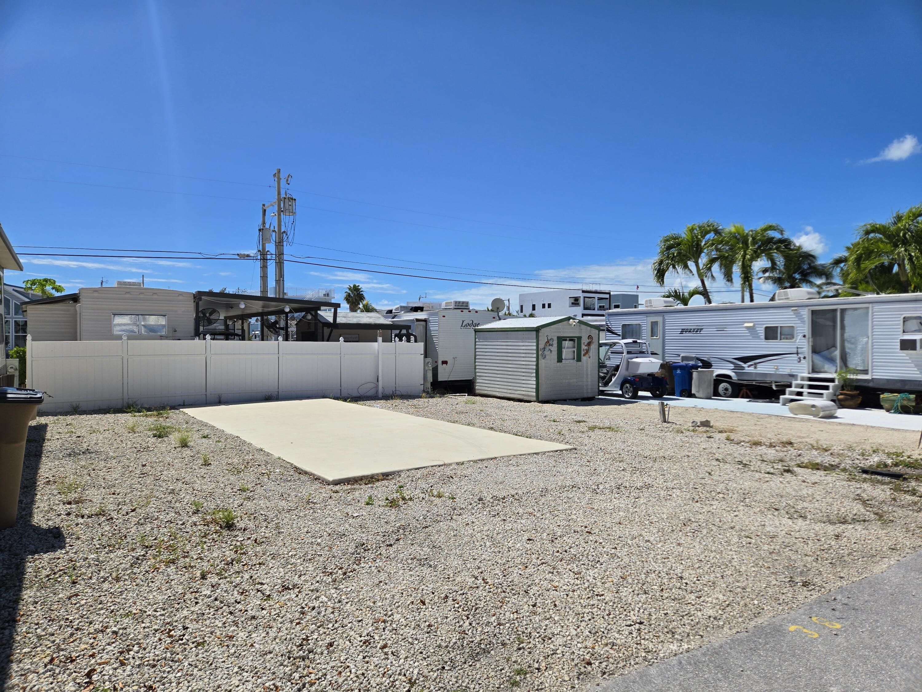 325 Calusa Street, 38 Property Photo 3
