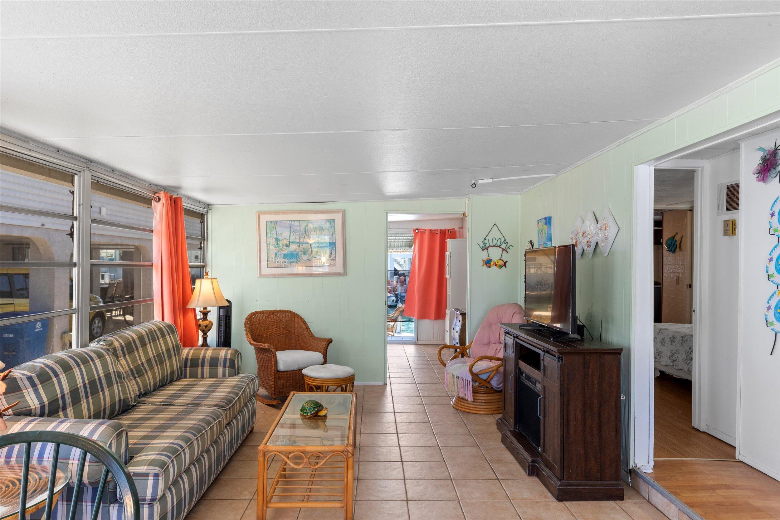 701 Spanish Main Drive, 280 Property Photo 10