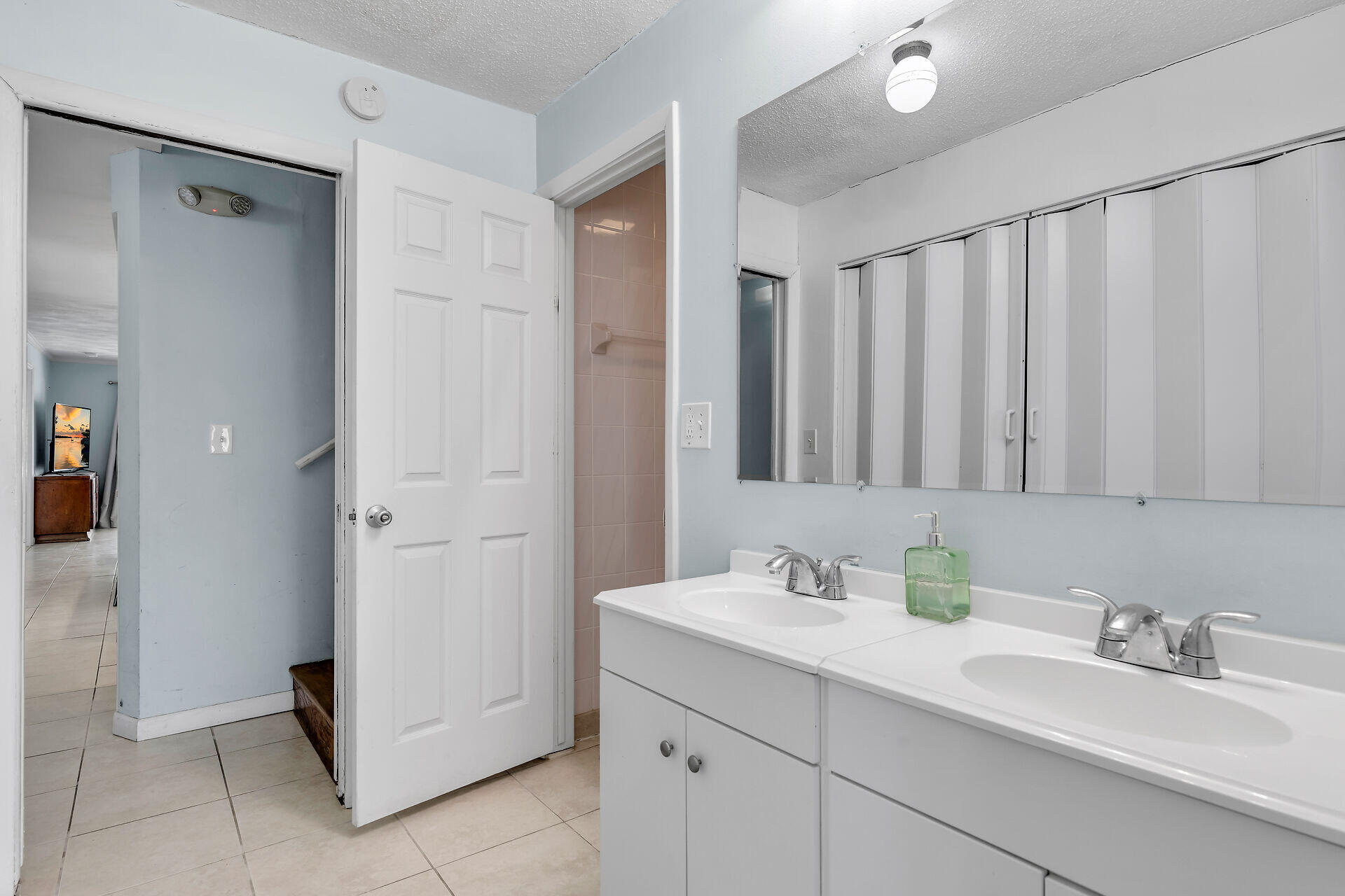 241 & 251 5th Street Property Photo 22