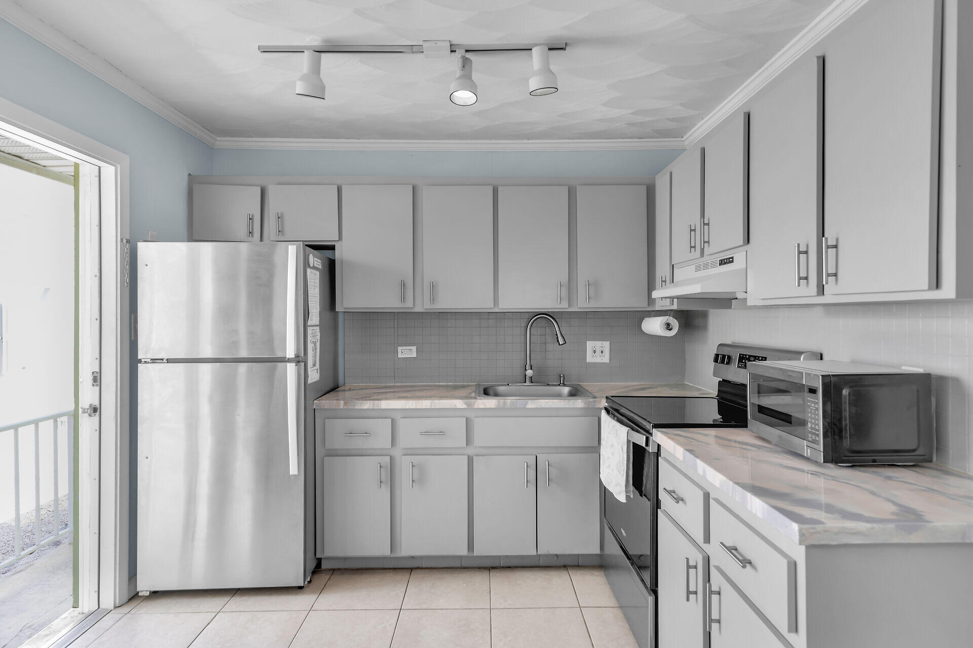 241 & 251 5th Street Property Photo 47