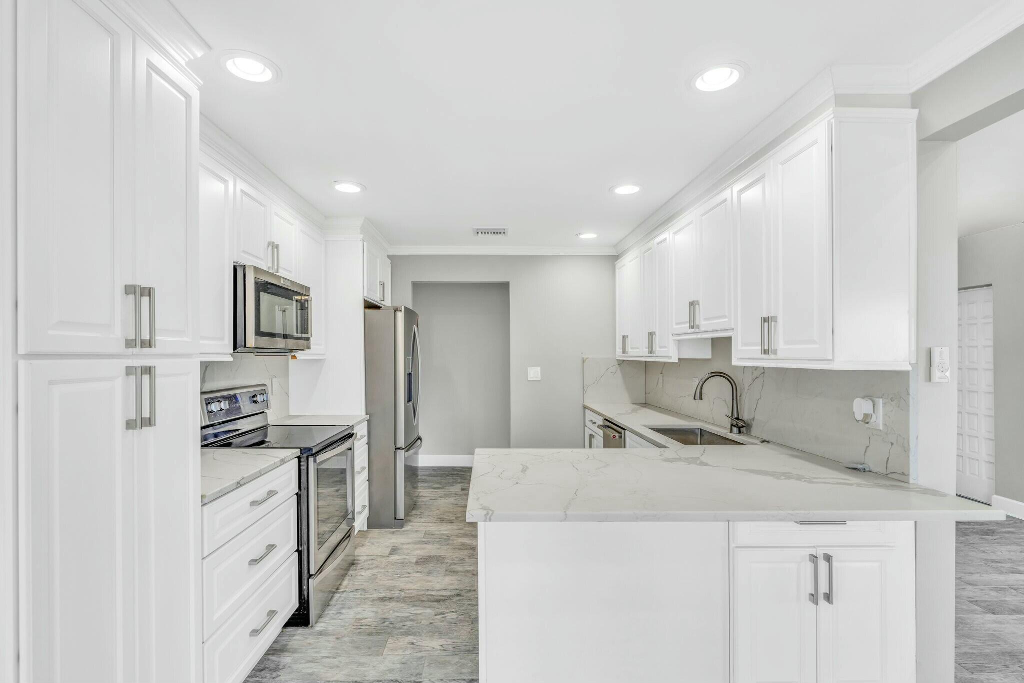 21014 7th Avenue Property Photo 9
