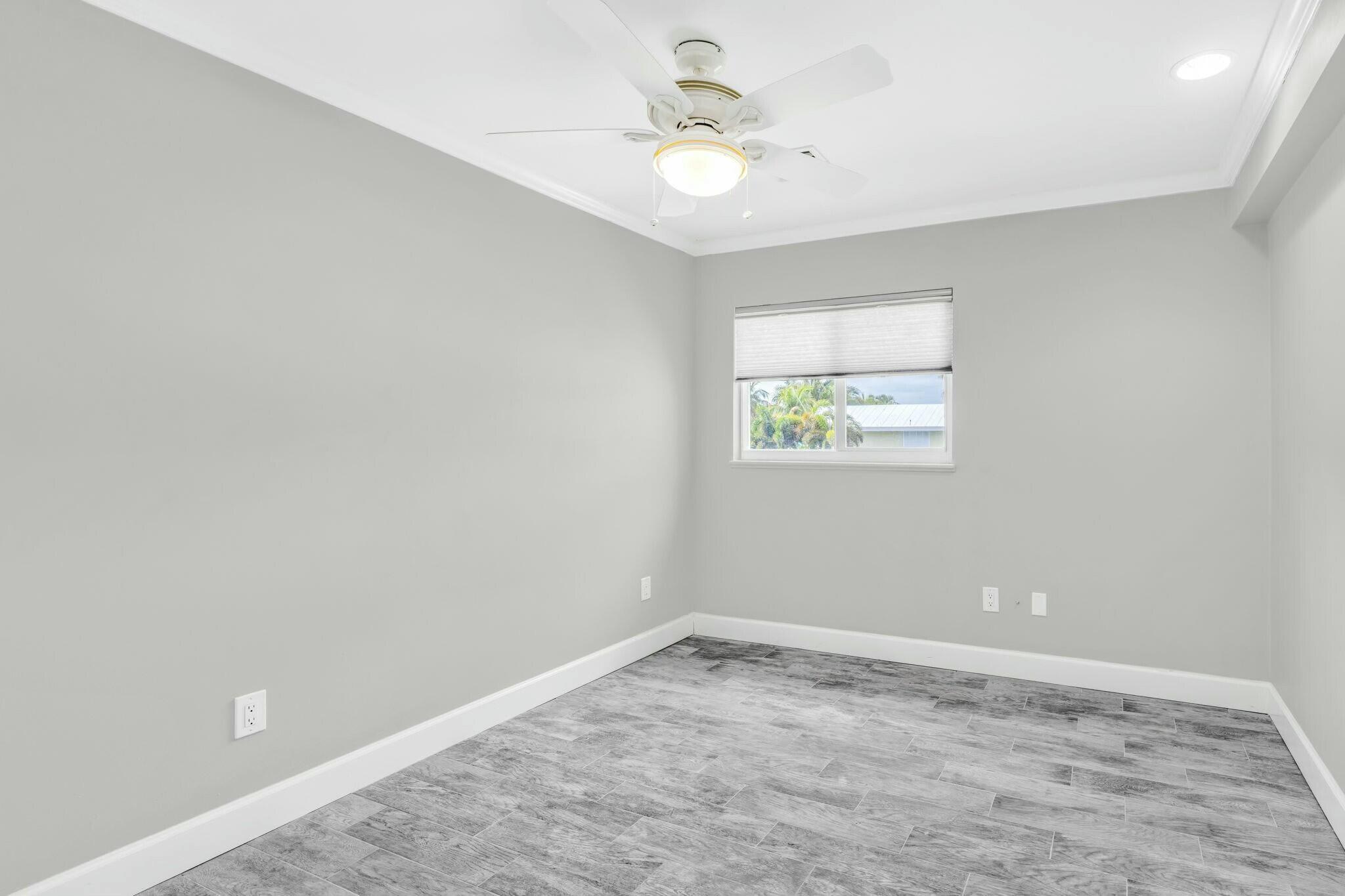 21014 7th Avenue Property Photo 17