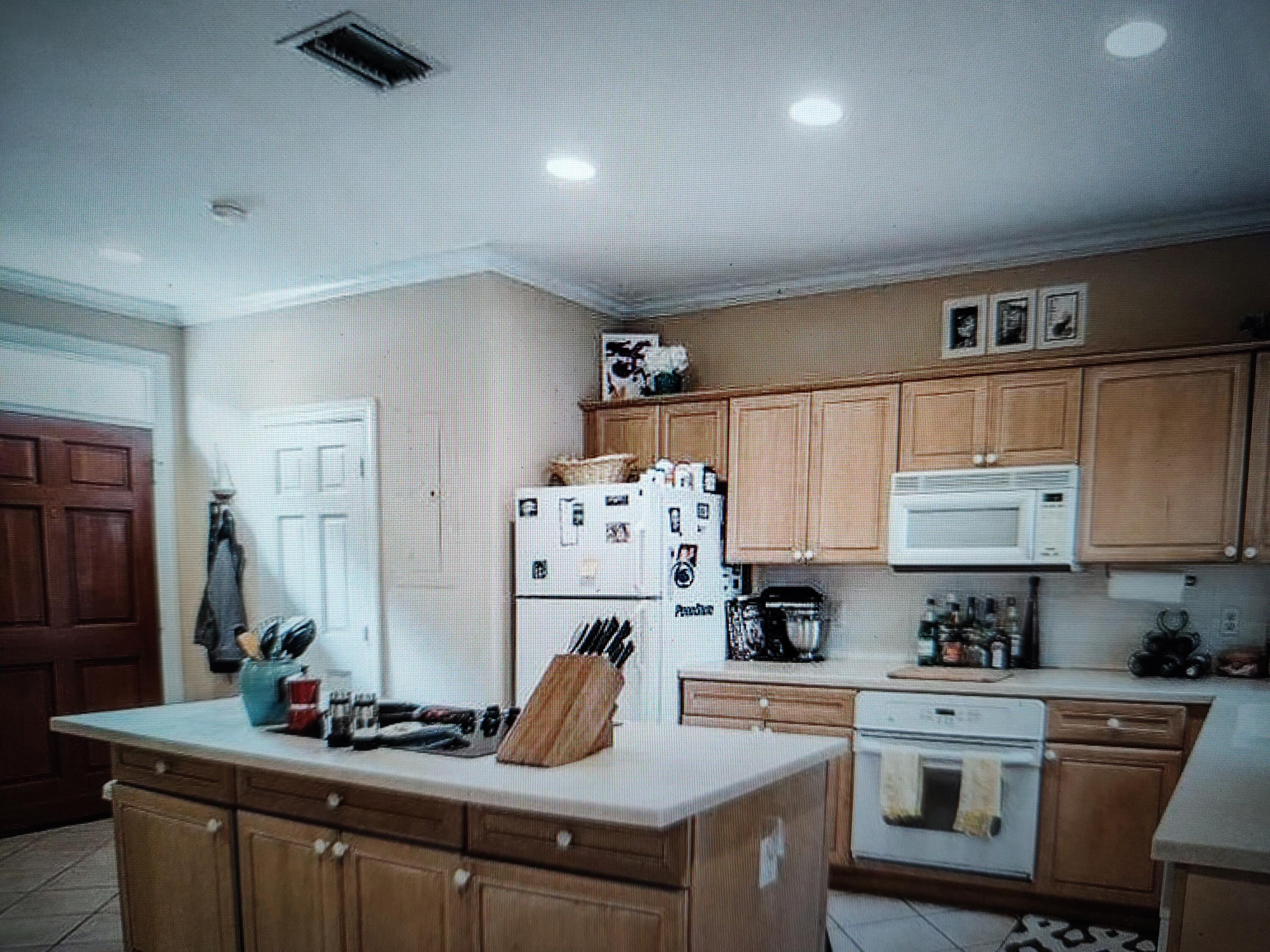234 Golf Club Drive Property Photo 2