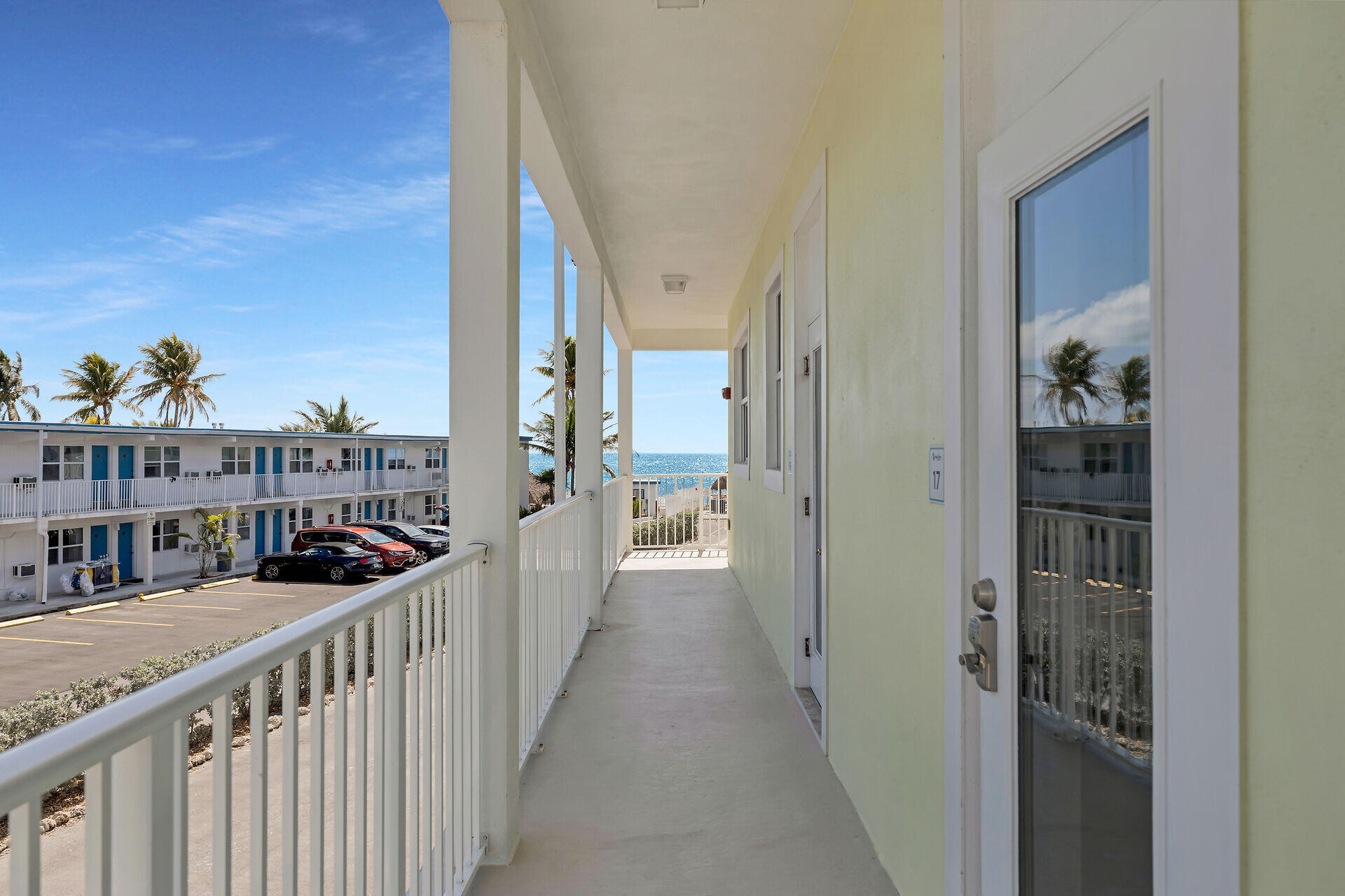501 E Ocean Drive, 17 Property Photo 22
