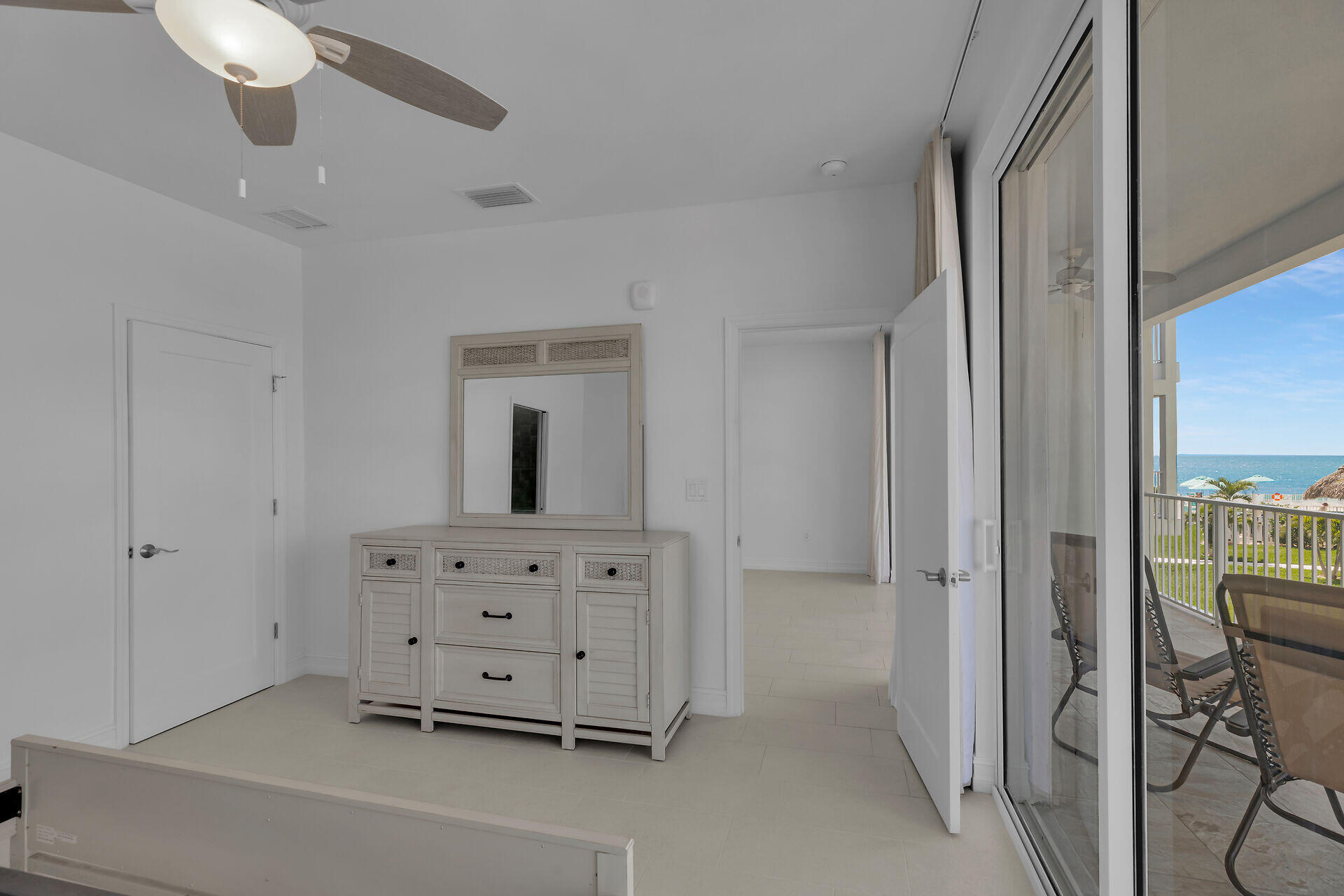 501 E Ocean Drive, 17 Property Photo 31