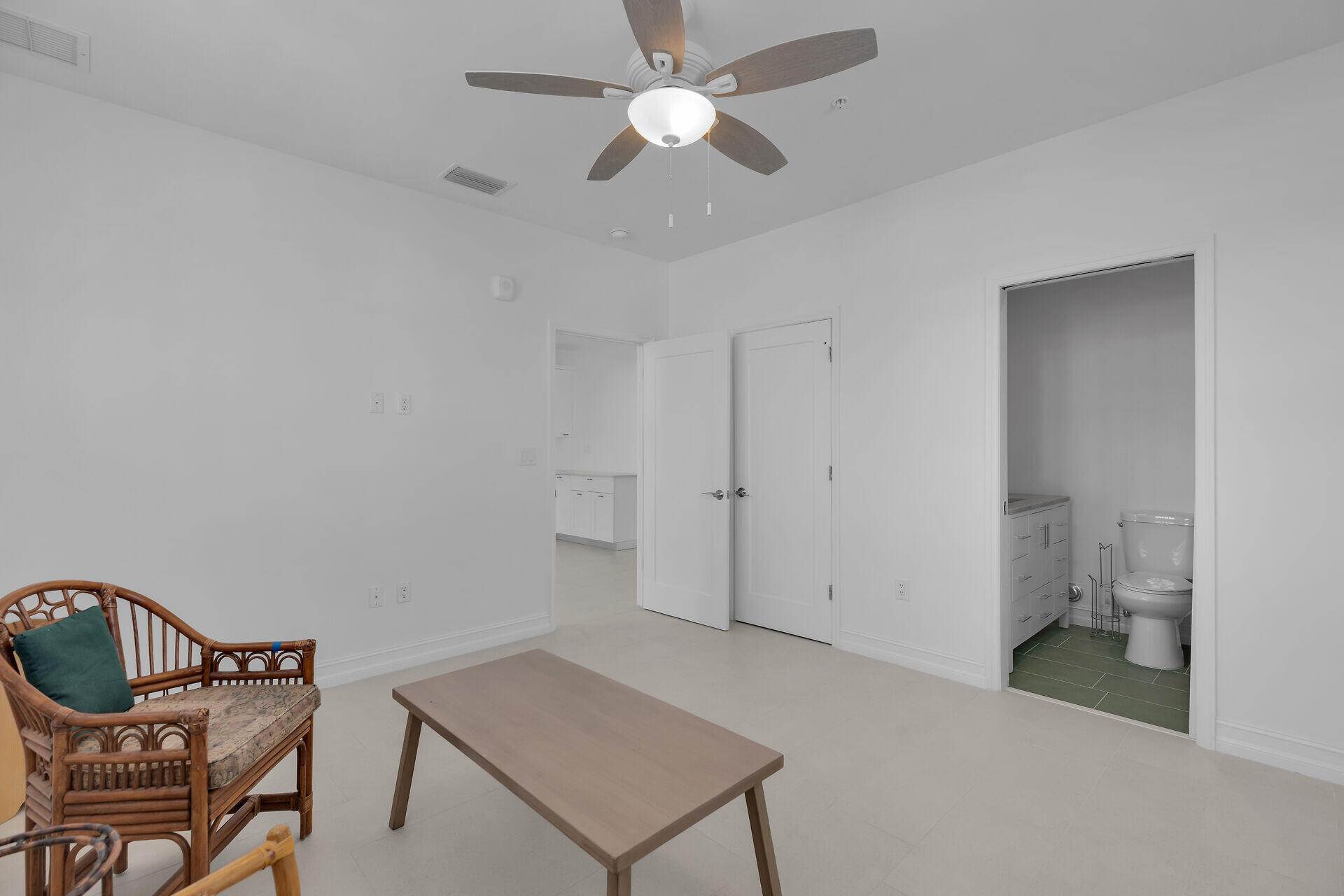 501 E Ocean Drive, 17 Property Photo 36