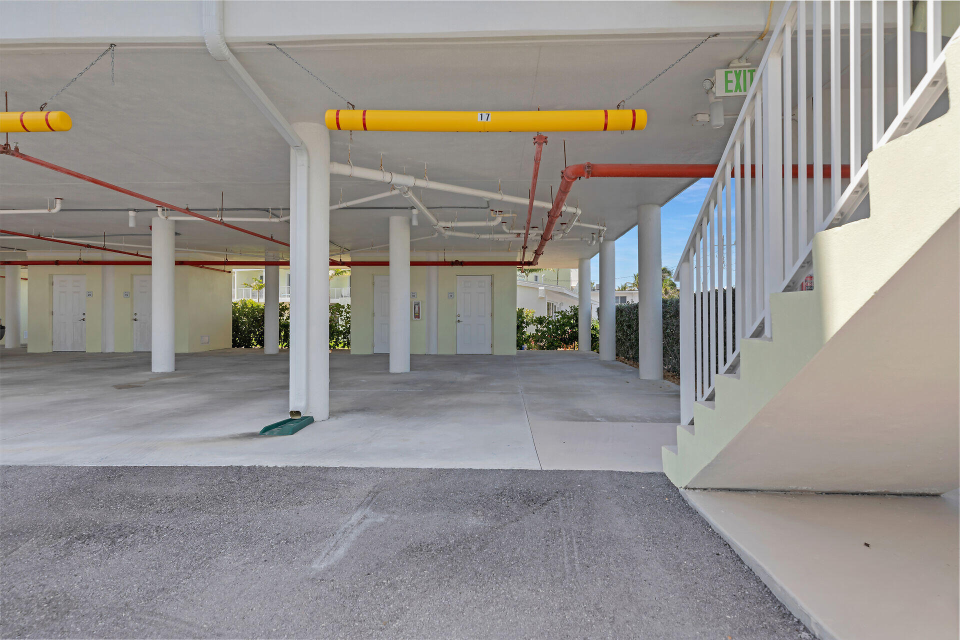 501 E Ocean Drive, 17 Property Photo 39