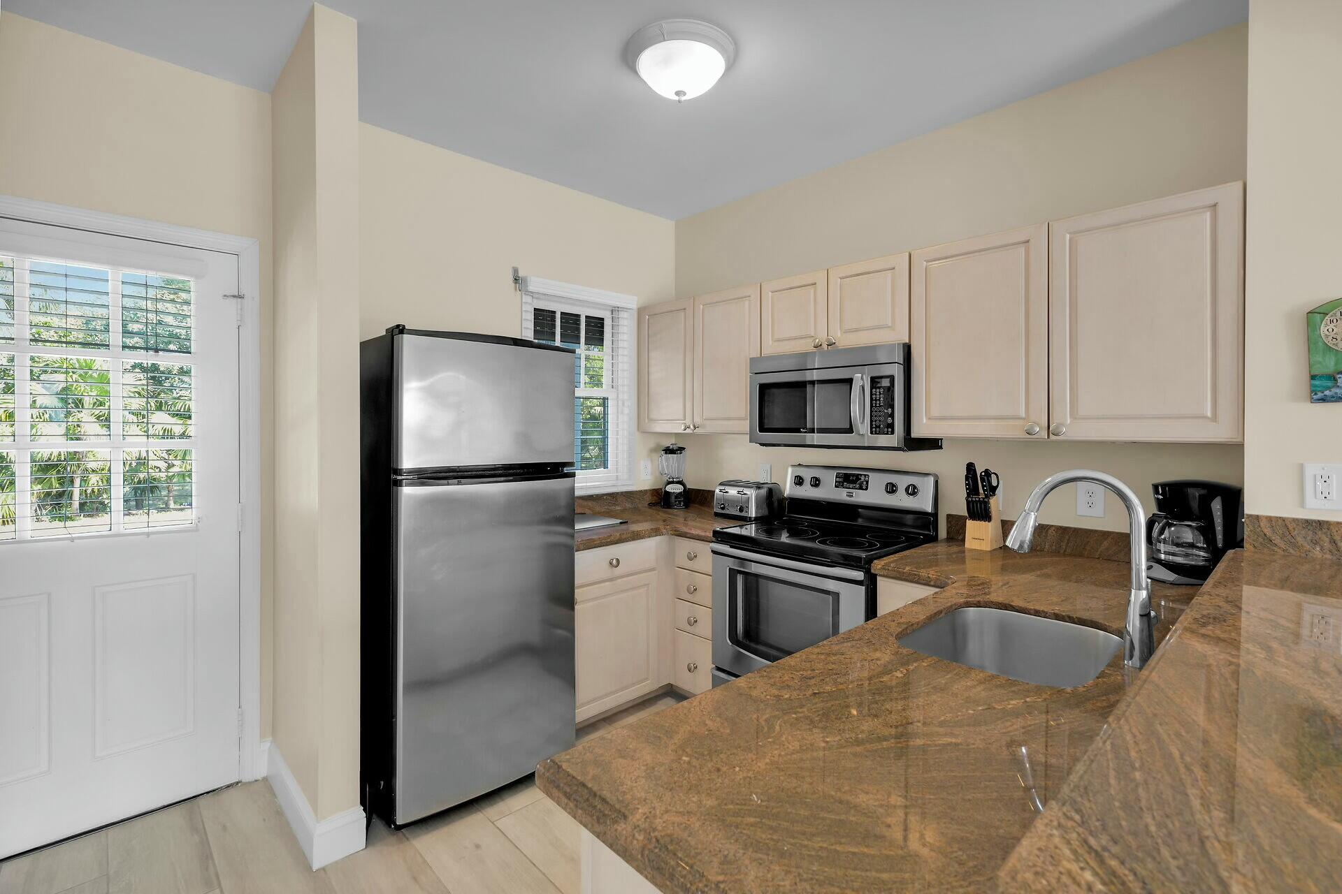 5035 Sunset Village Drive Property Photo 10