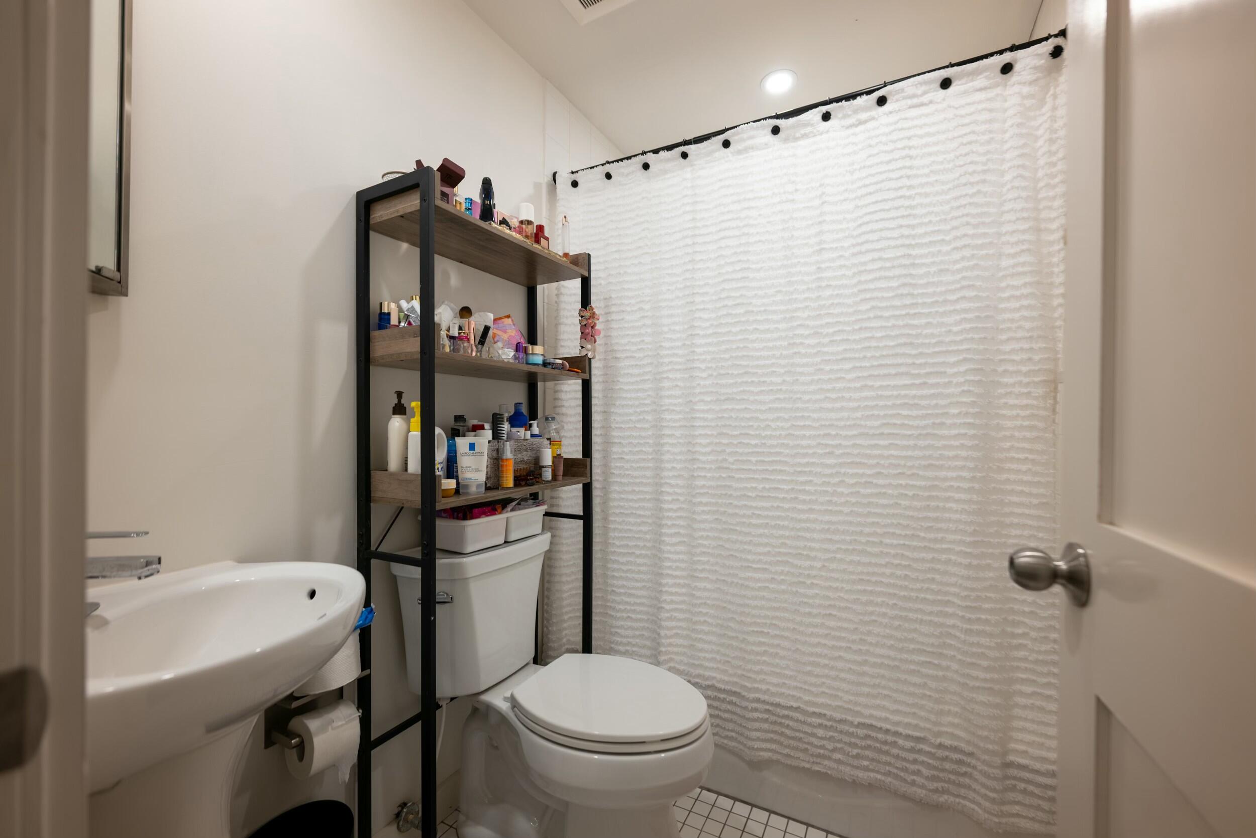 1028-1030 Truman Avenue Property Photo 41