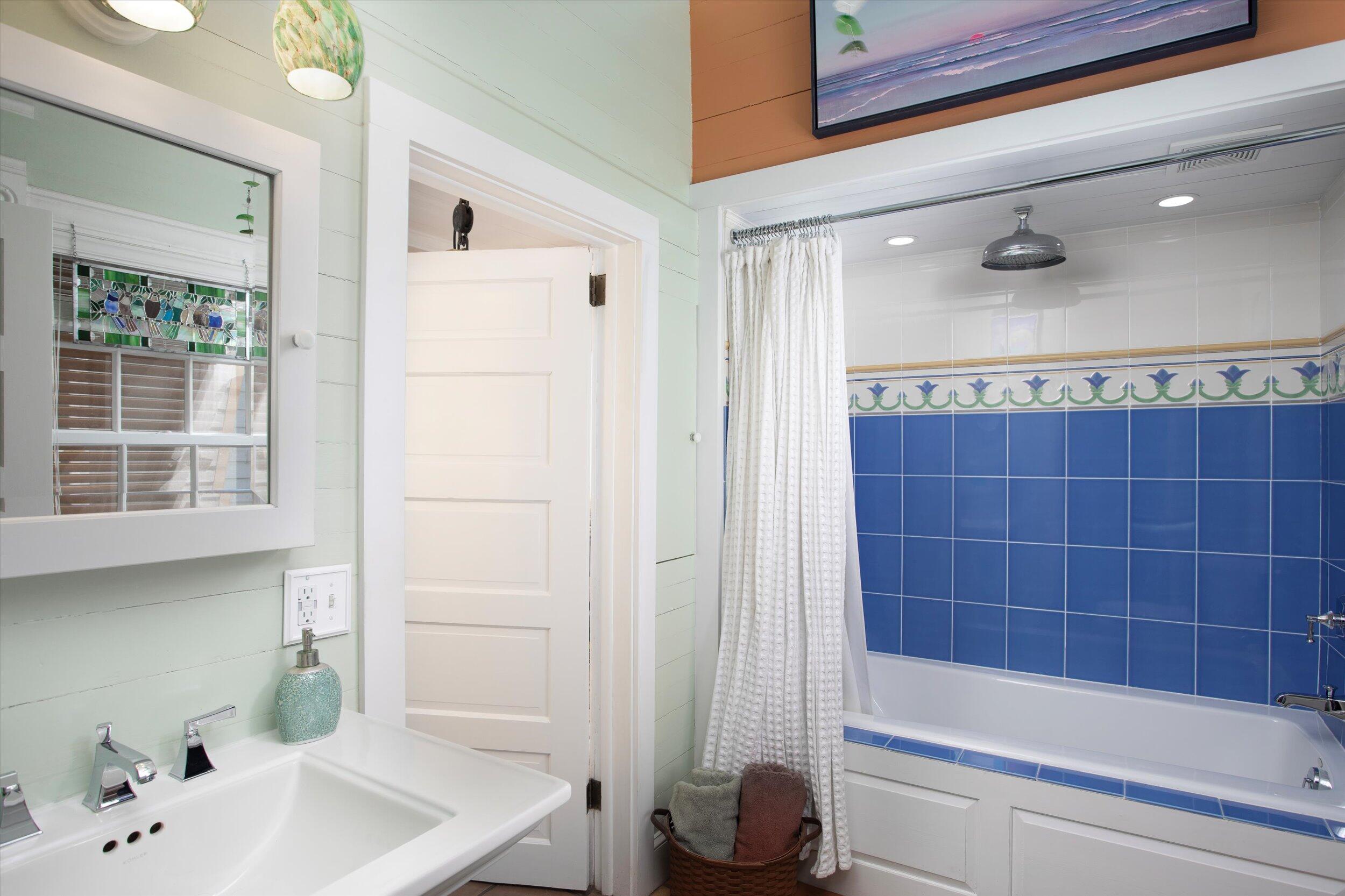 1319 Newton Street Property Photo 23