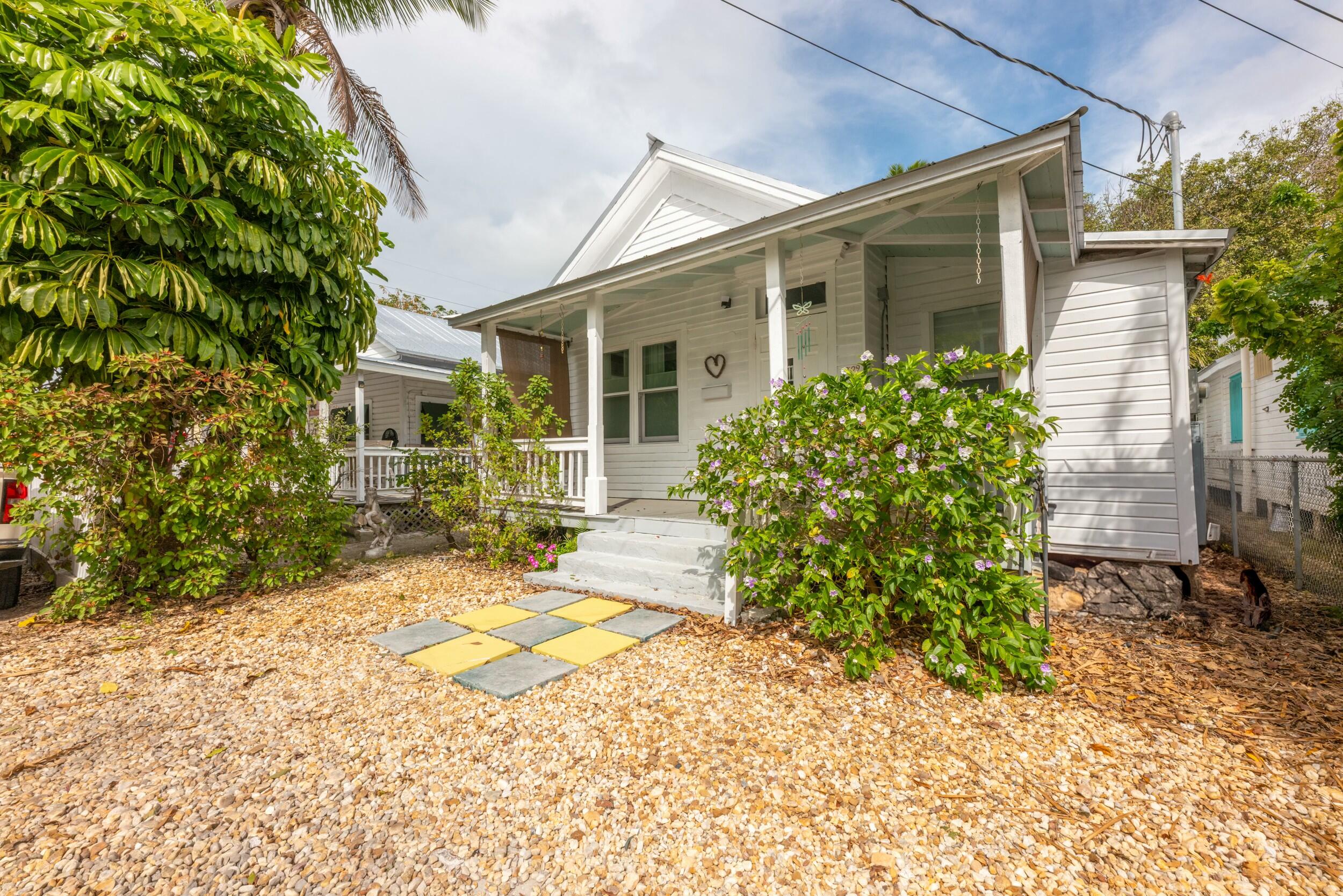 709 Chapman Lane Property Photo