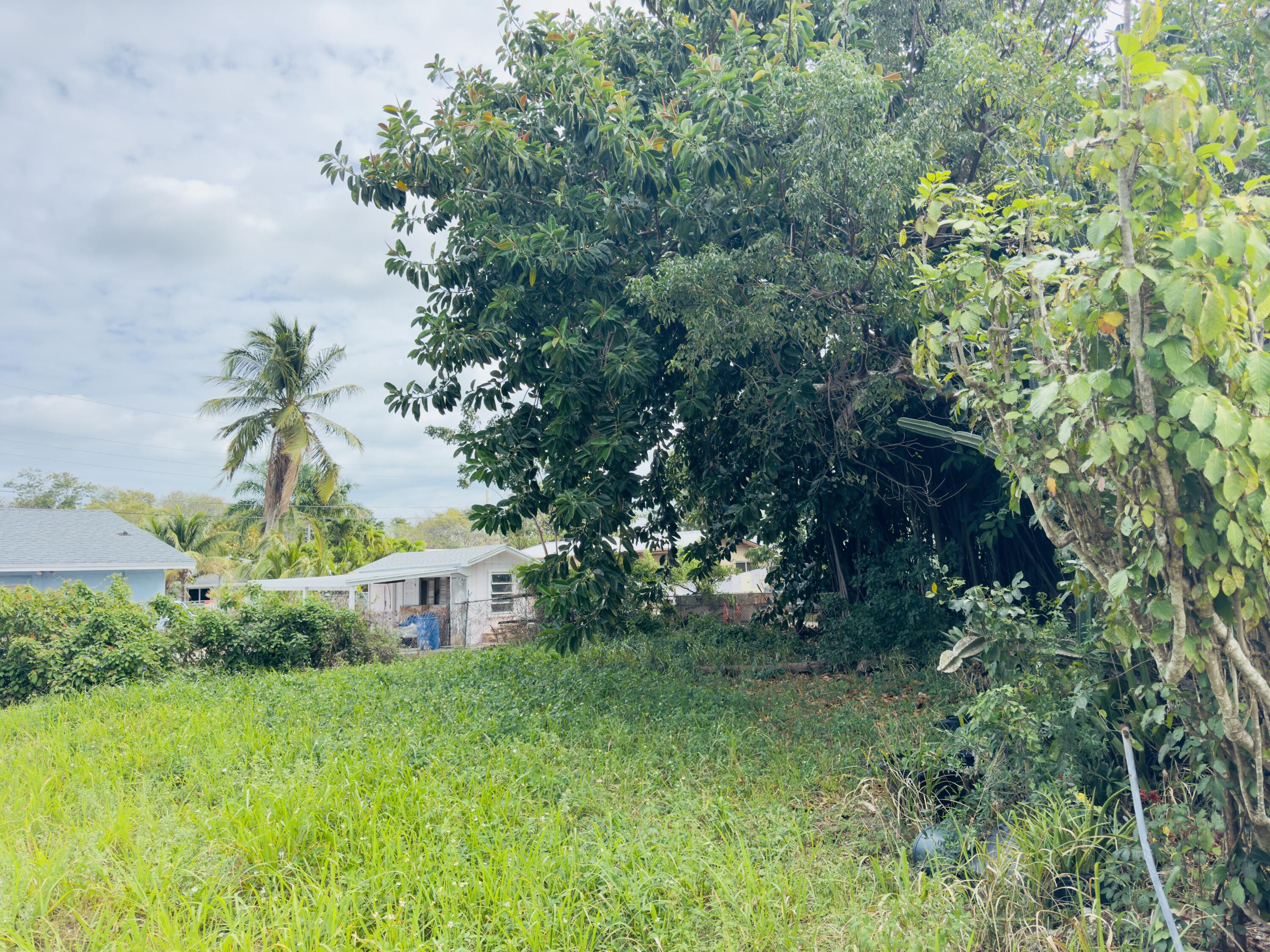 7 Palm Beach Drive Property Photo 1
