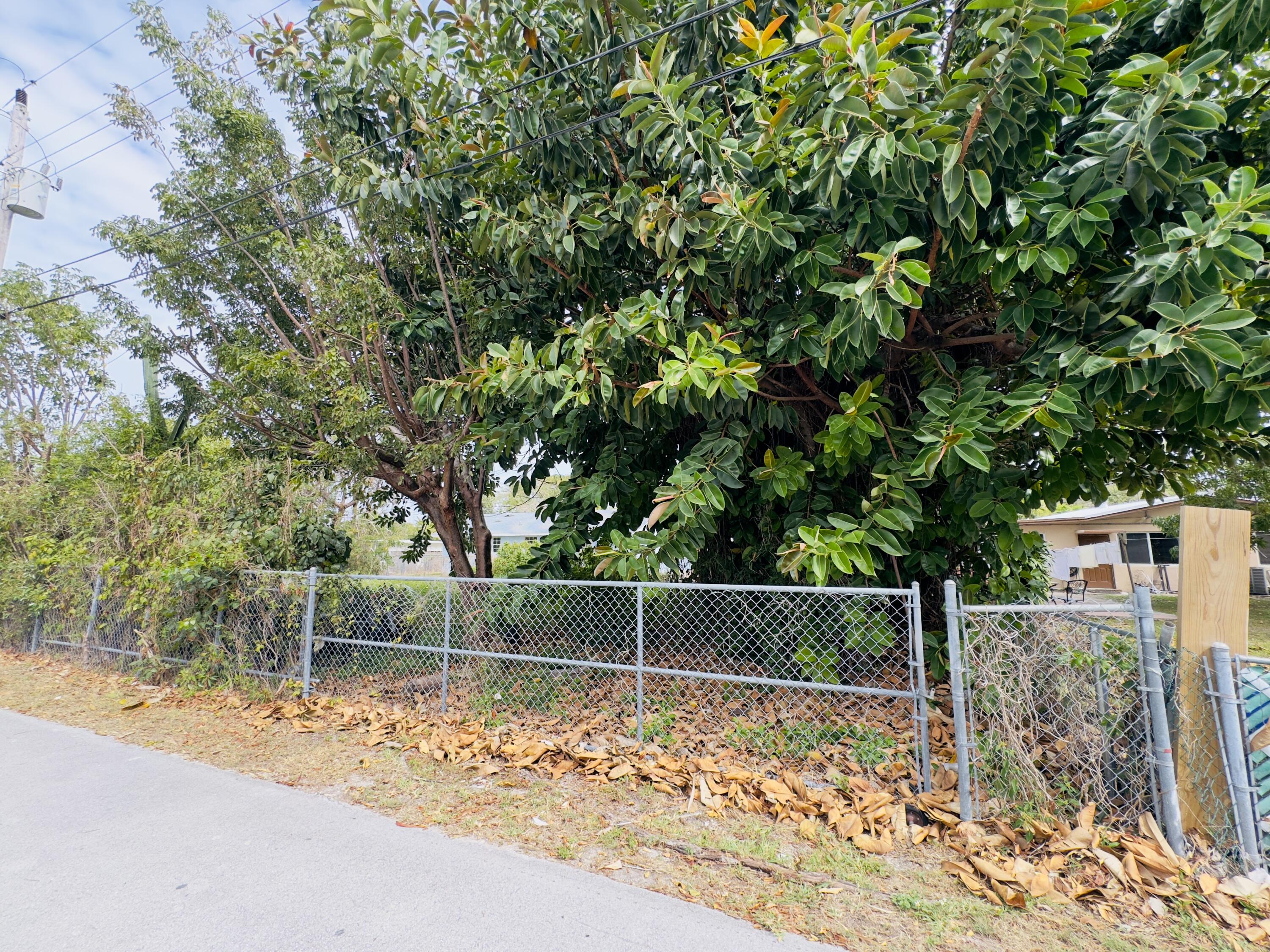 7 Palm Beach Drive Property Photo 4