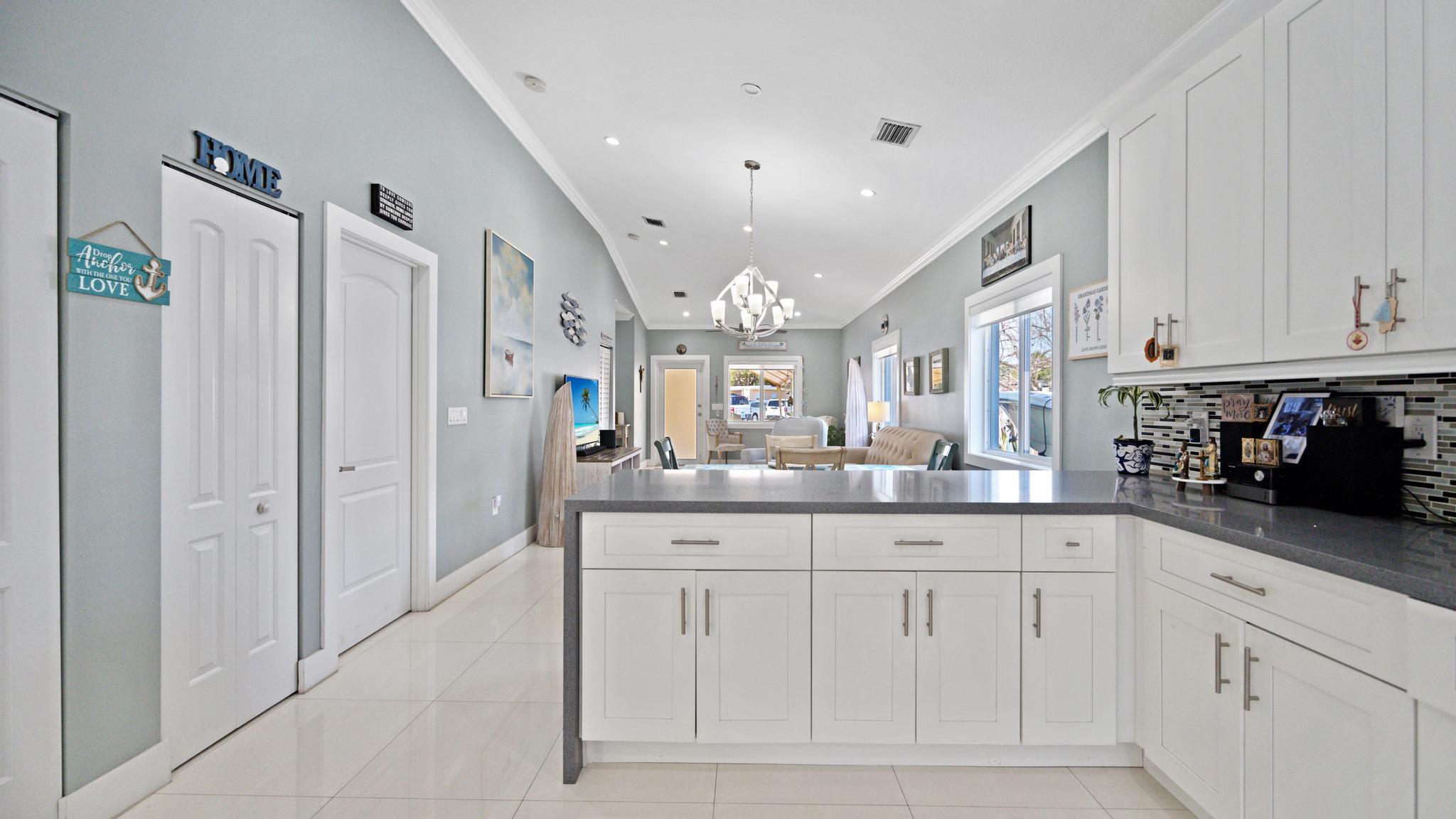 14 Edward Place Property Photo 15