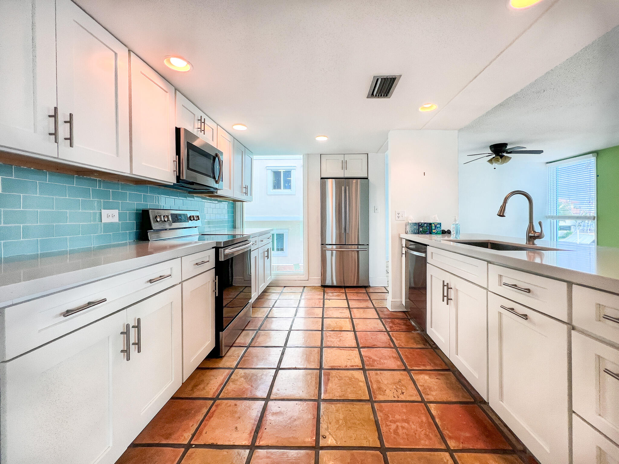 188 Atlantic Boulevard, B Property Photo 9