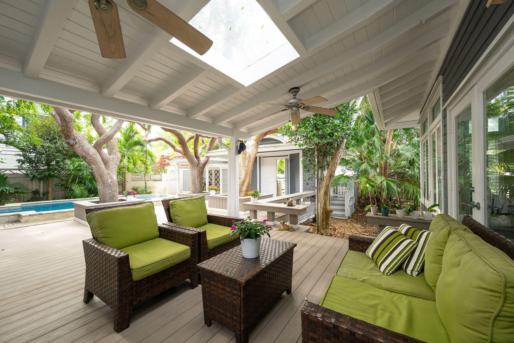 1730 Flagler Avenue Property Photo 10