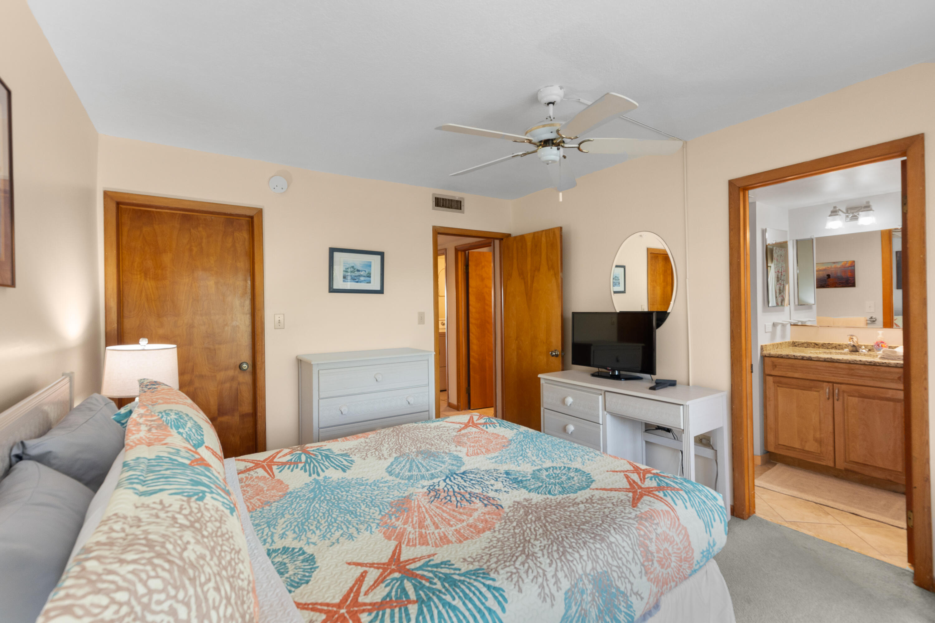 1133 W Ocean Drive 2 Property Photo 16