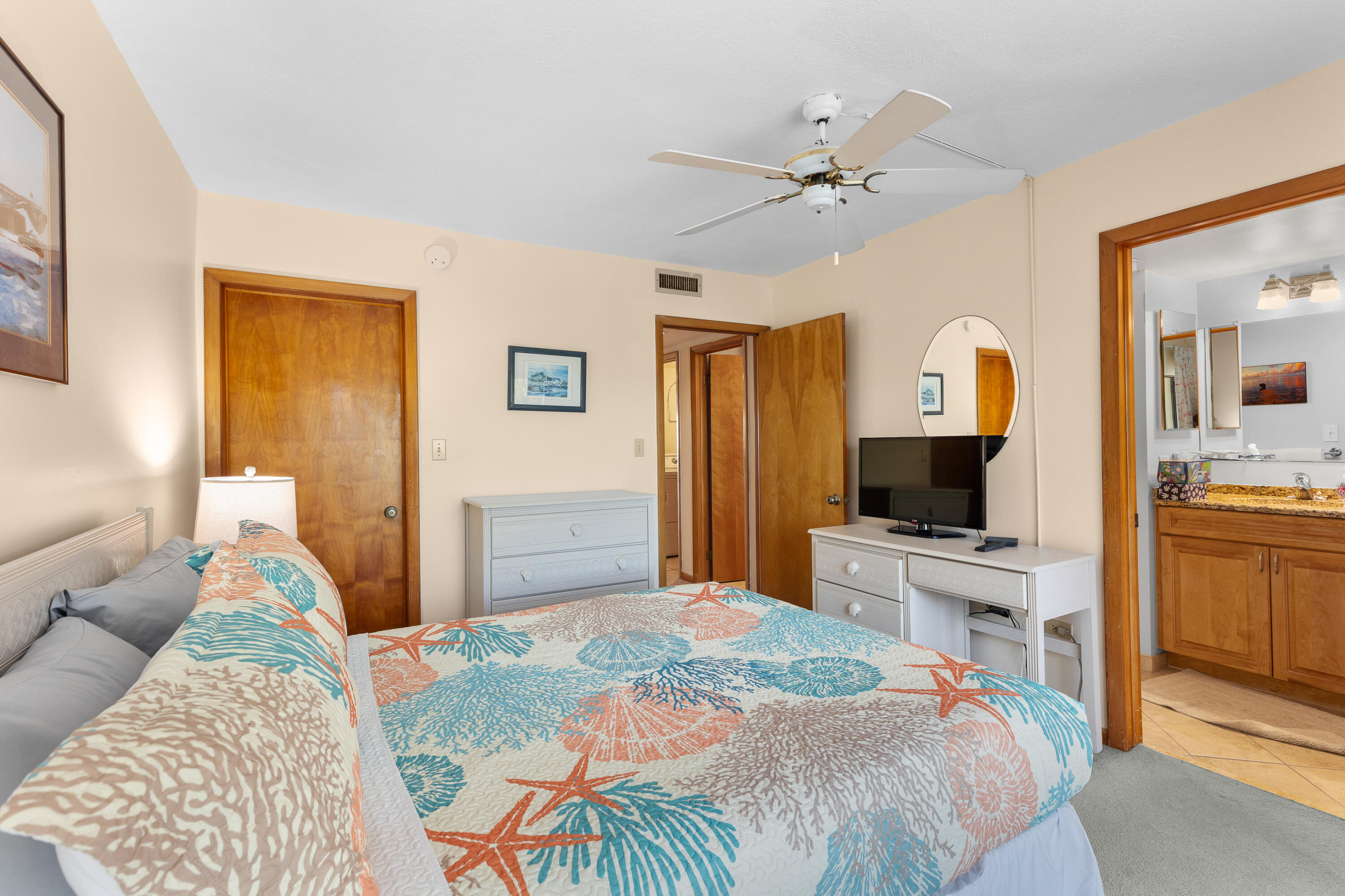 1133 W Ocean Drive 2 Property Photo 18