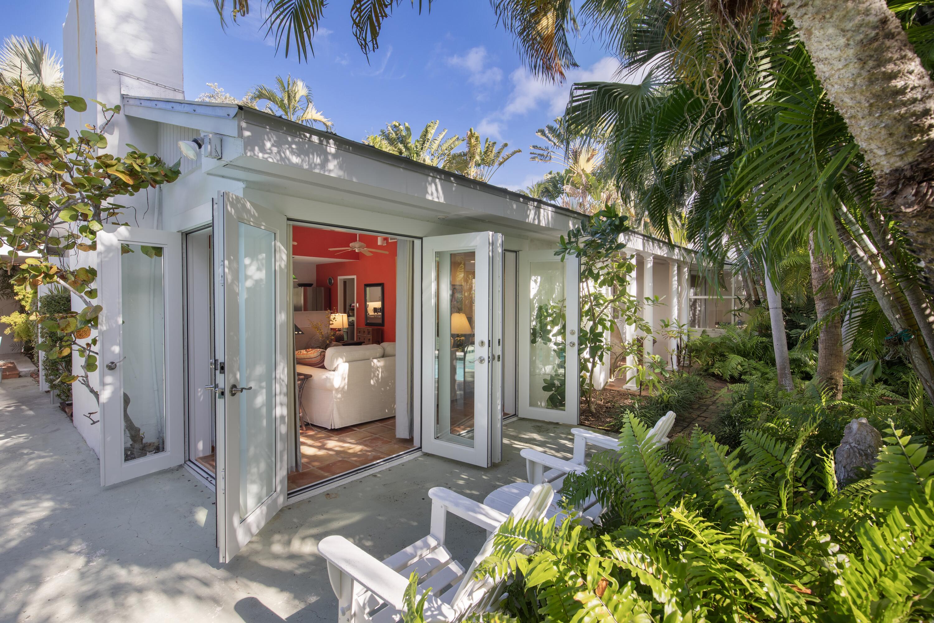 1307 Laird Street Property Photo 4