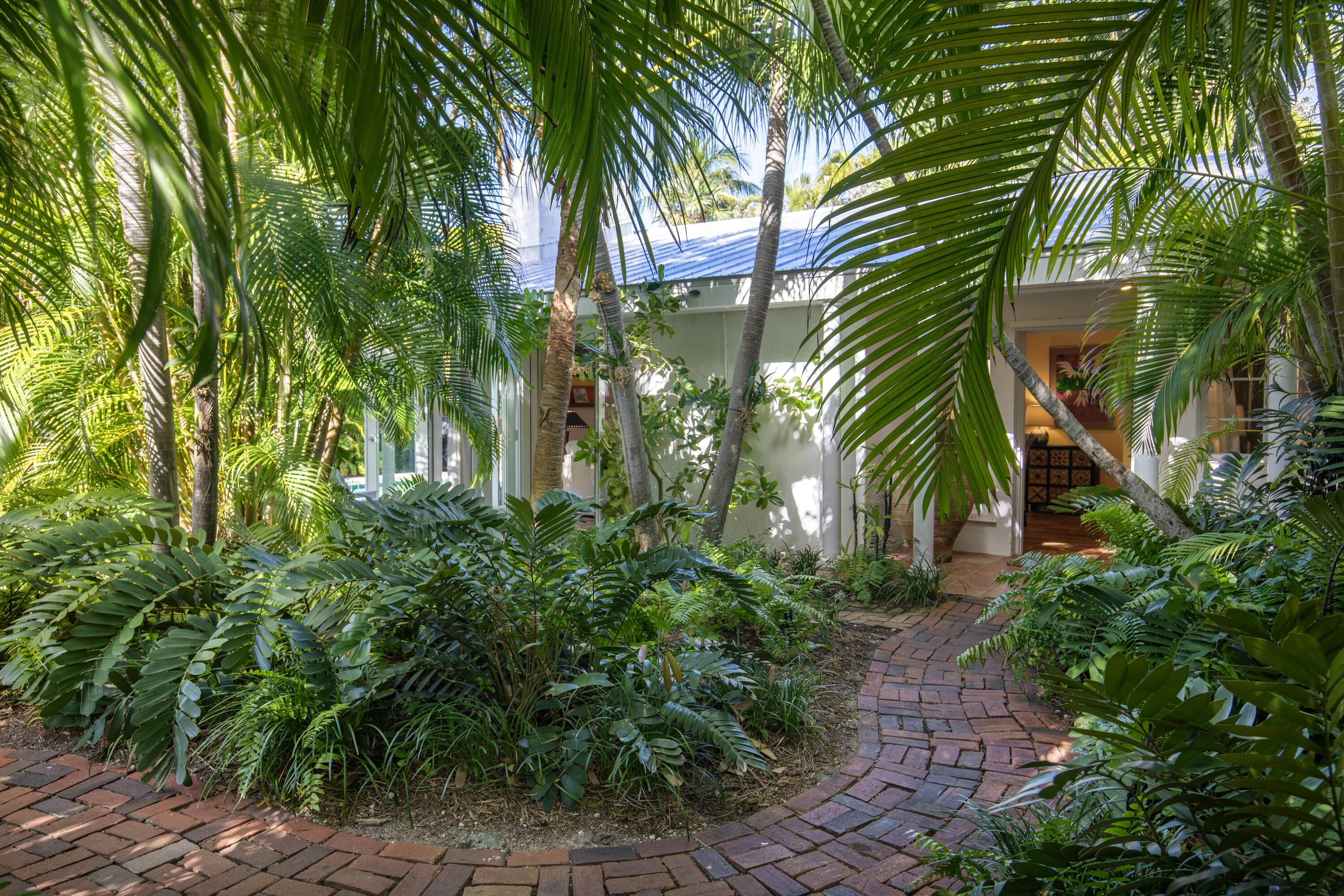 1307 Laird Street Property Photo 6