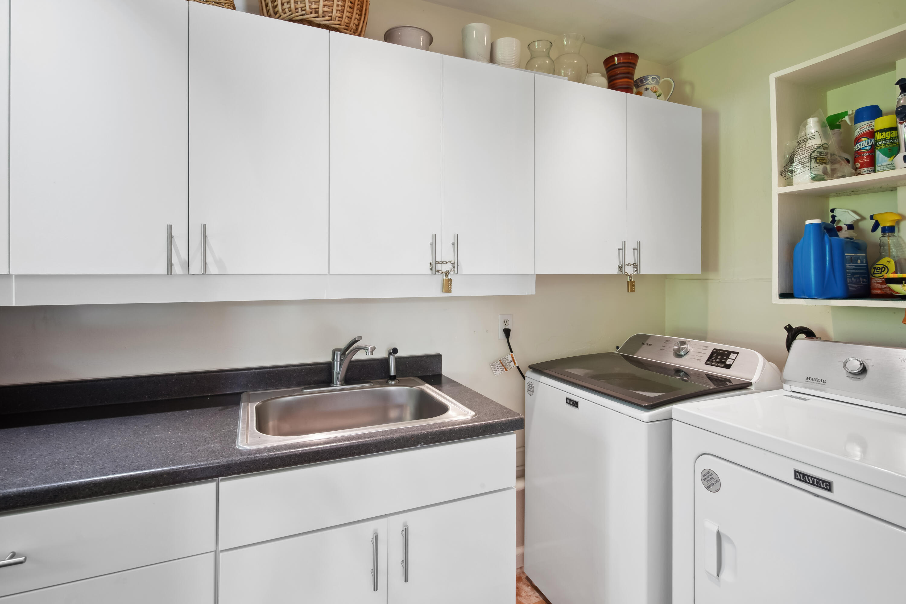 1307 Laird Street Property Photo 22